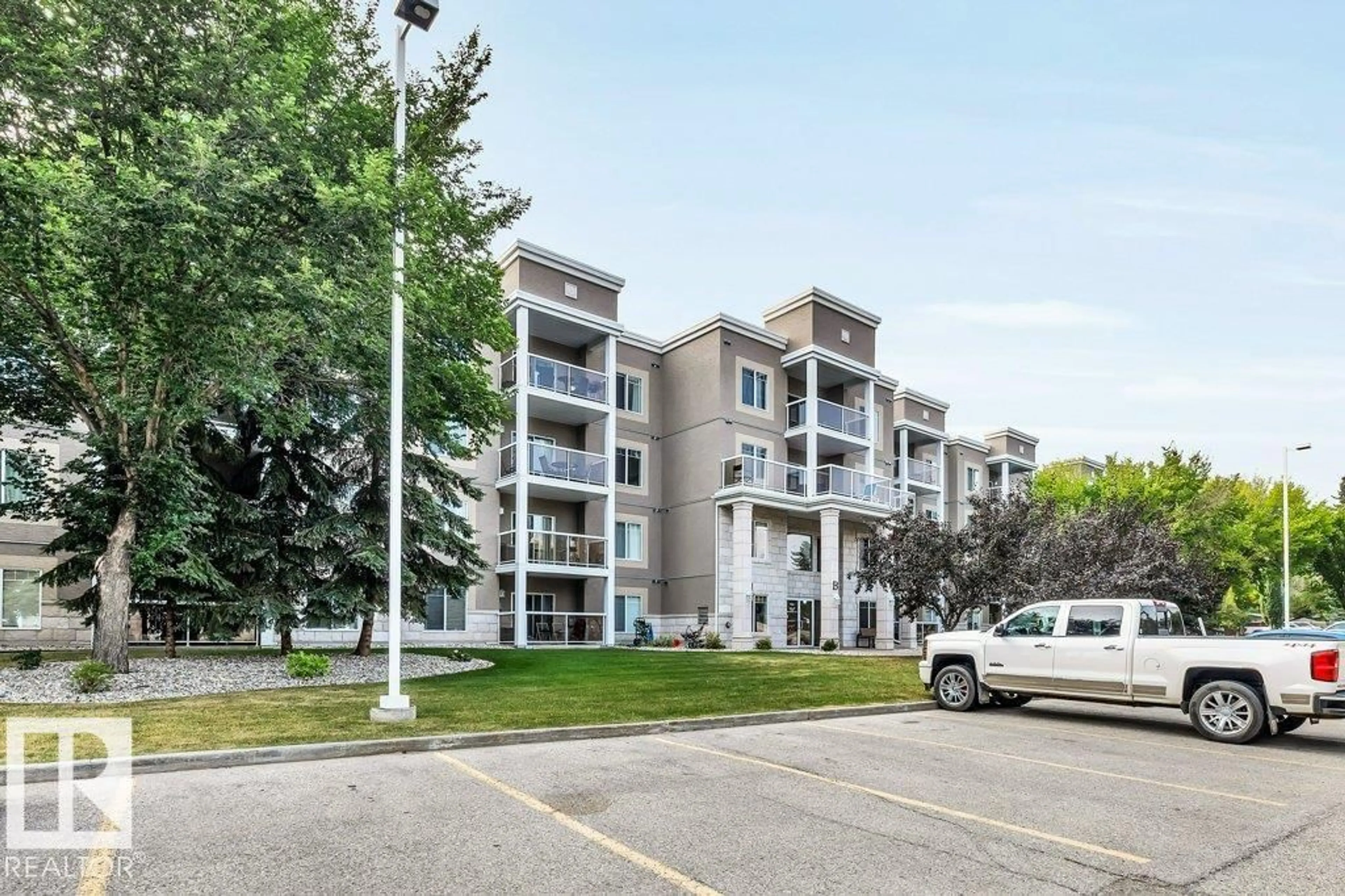 Patio, unknown for 78B - 343 MCKENNEY AV, St. Albert Alberta T8N7K3