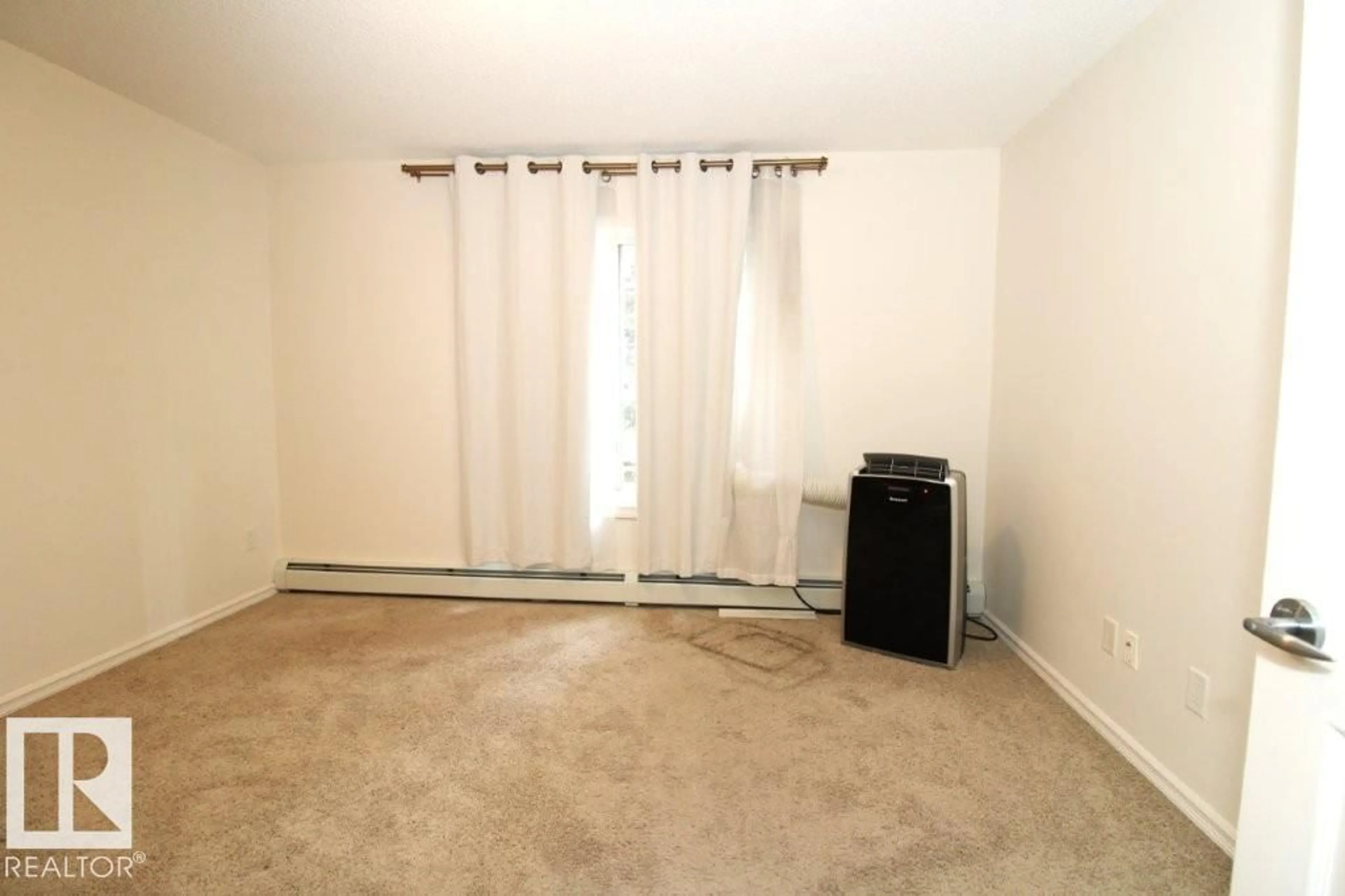 A pic of a room for #111 - 2204 44 AV, Edmonton Alberta T6T0G5
