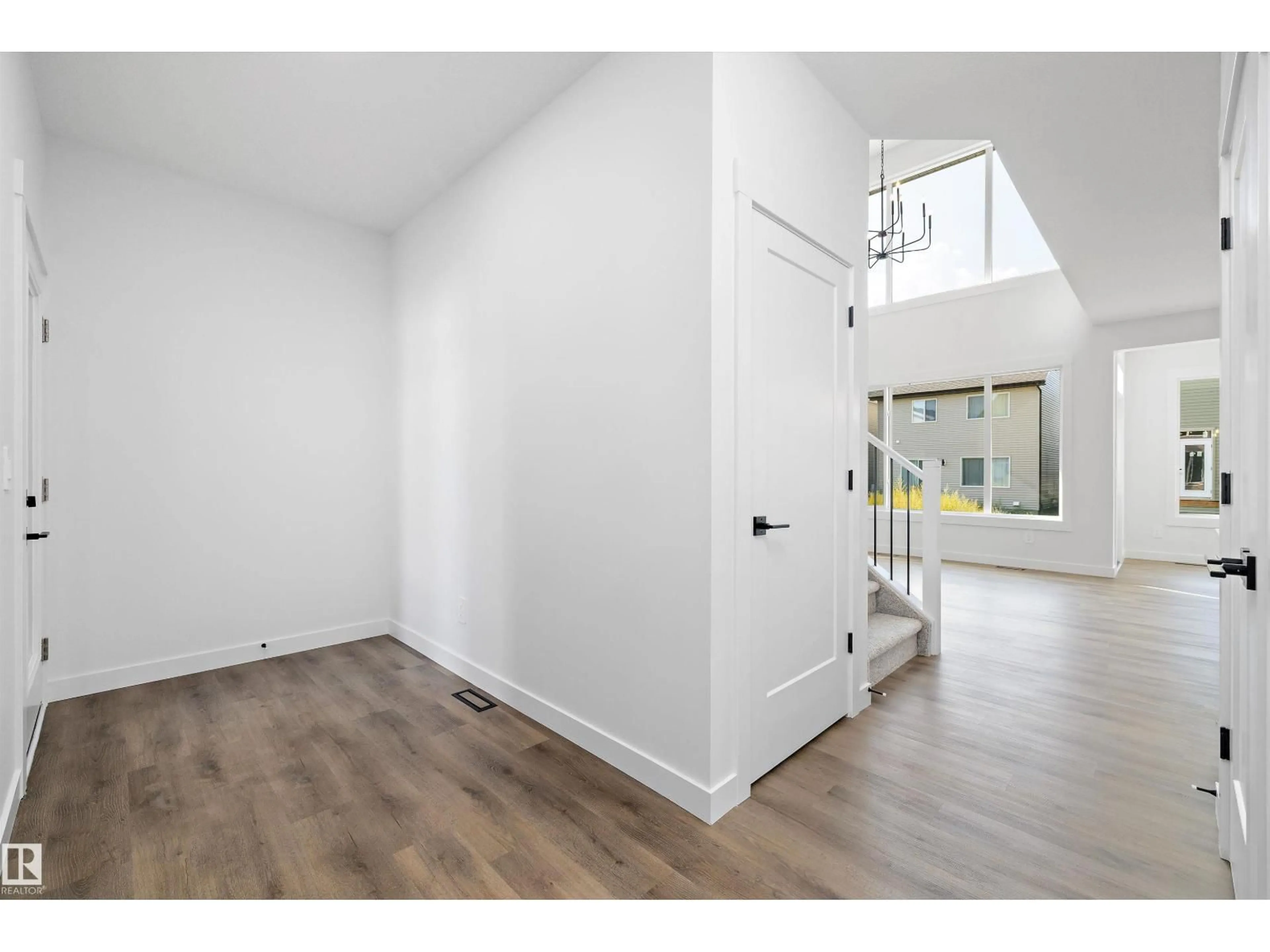 Indoor entryway for SW - 2408 158 STREET, Edmonton Alberta T6W5P6