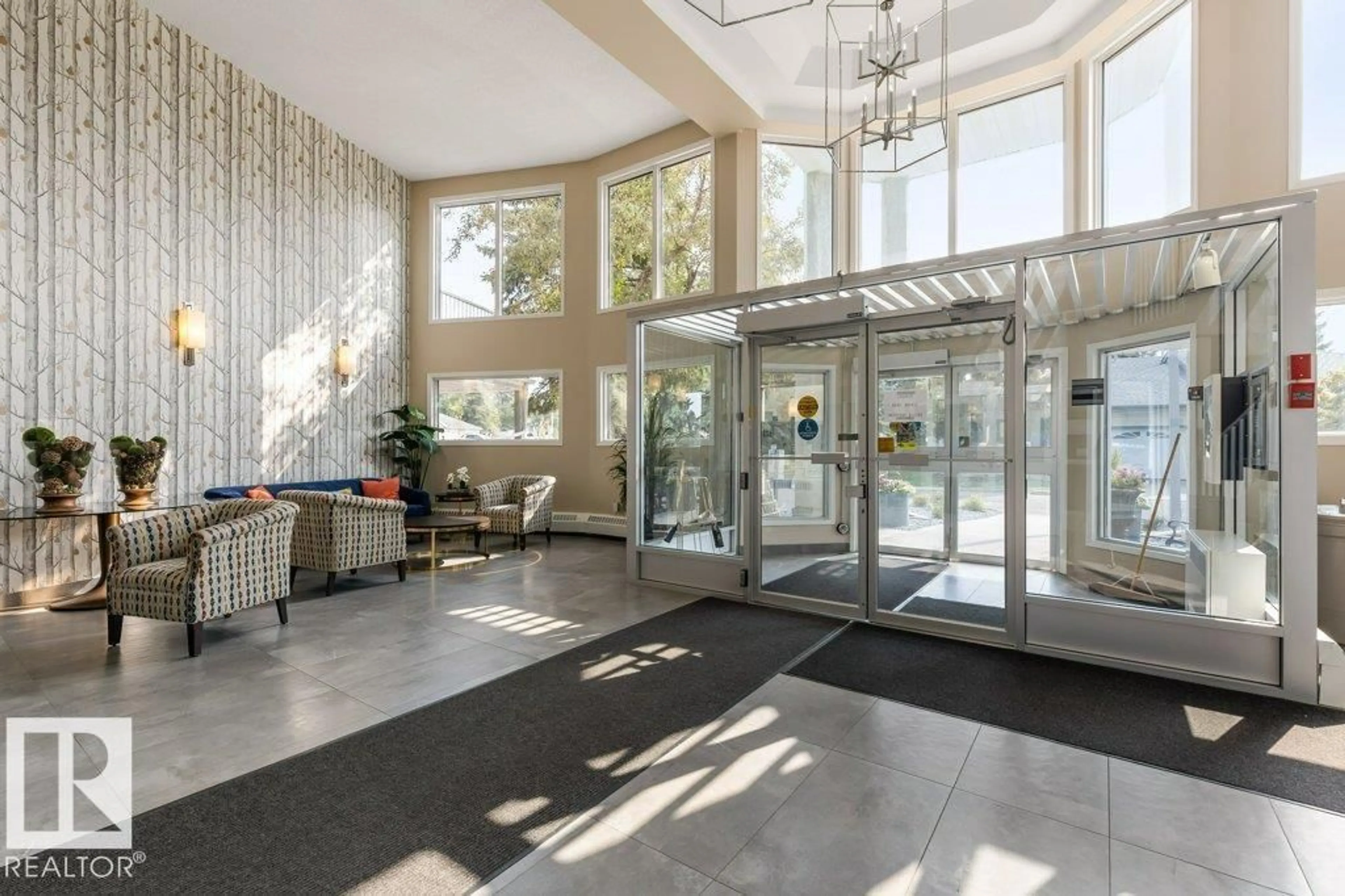 Indoor foyer for 105 GERVAIS RD, St. Albert Alberta T8N6H6