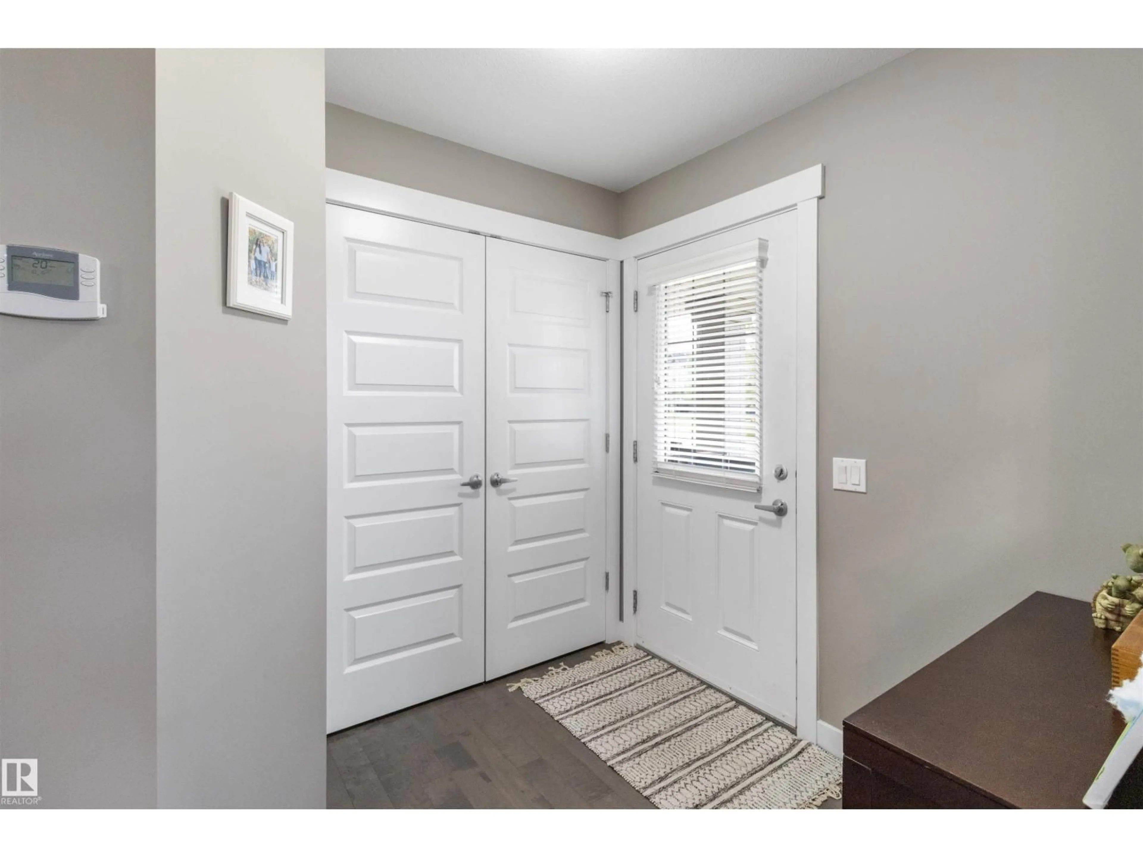 Indoor entryway for 2 ABBEY RD, Sherwood Park Alberta T8H0V6