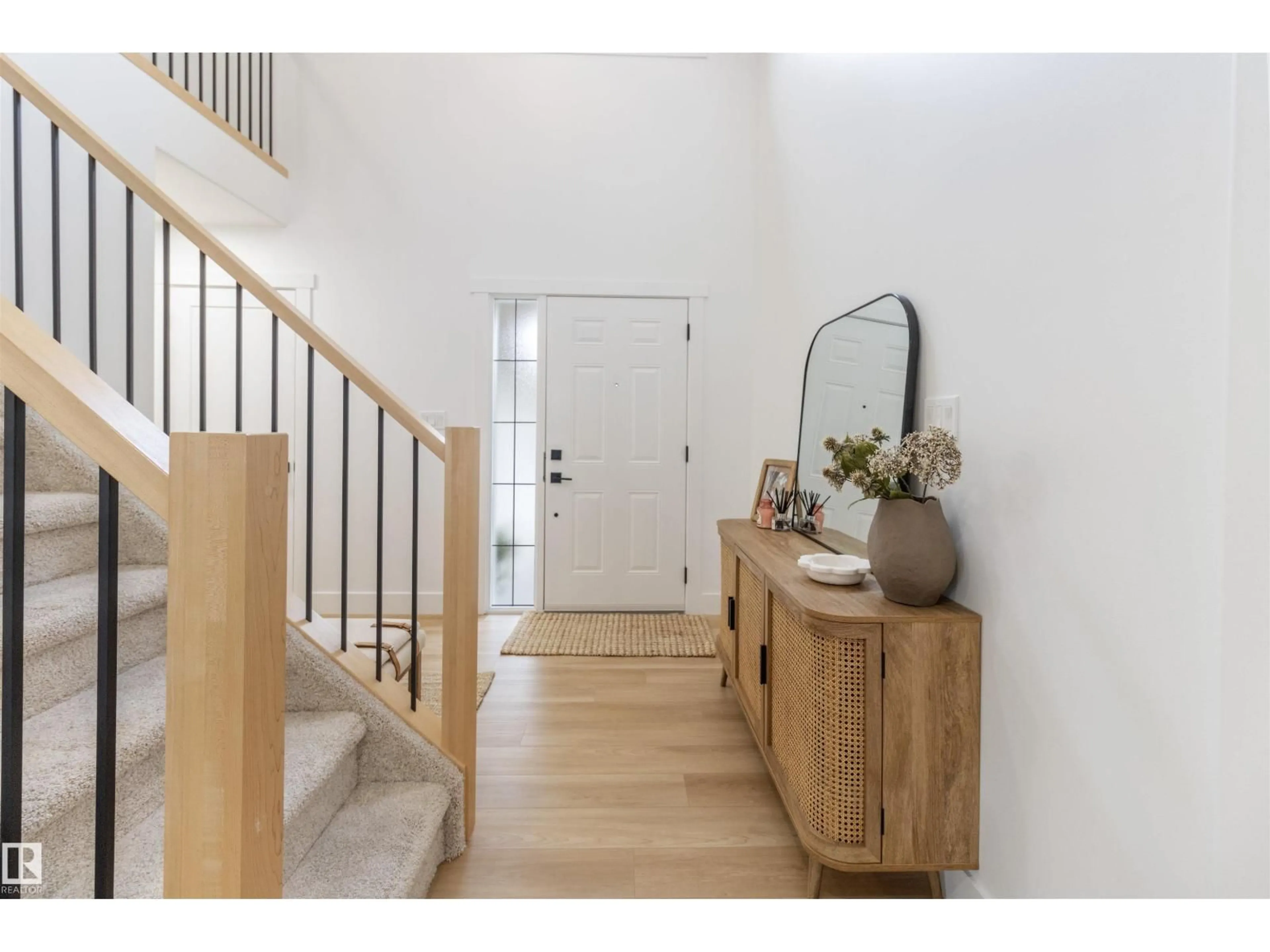 Indoor entryway for 1063 FOXWOOD CR, Sherwood Park Alberta T8A4Y9