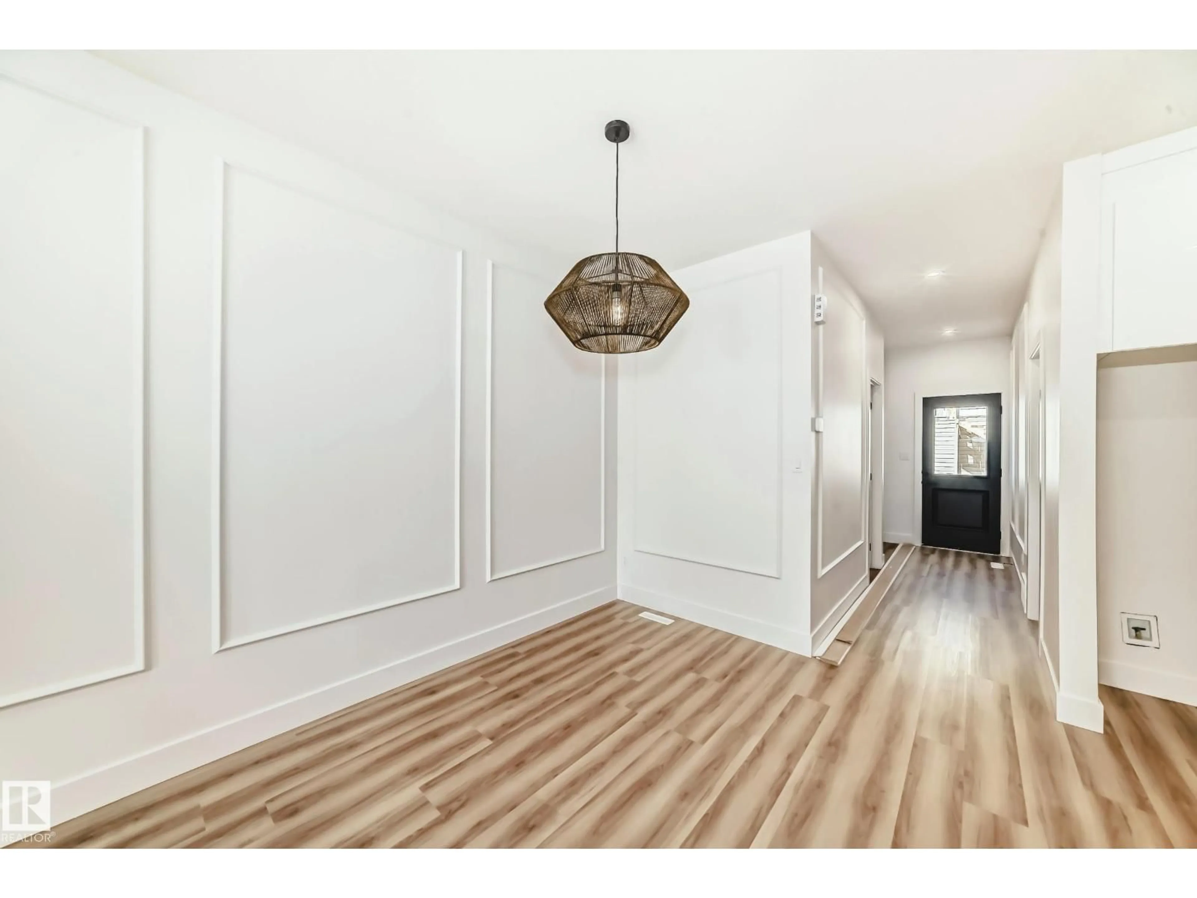 Indoor entryway for 3520 42 AV, Beaumont Alberta T4X3B3