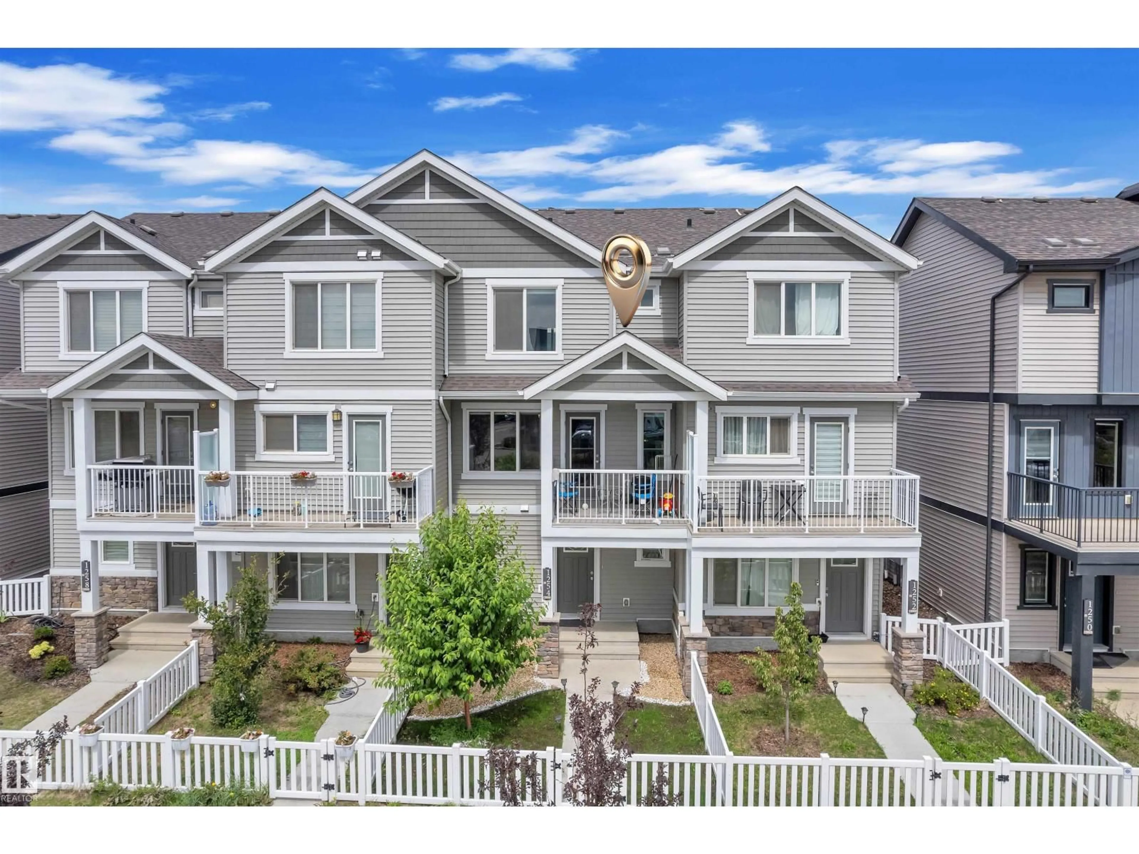 A pic from outside/outdoor area/front of a property/back of a property/a pic from drone, mountain view for 1254 ASTER BV, Edmonton Alberta T6T2N8