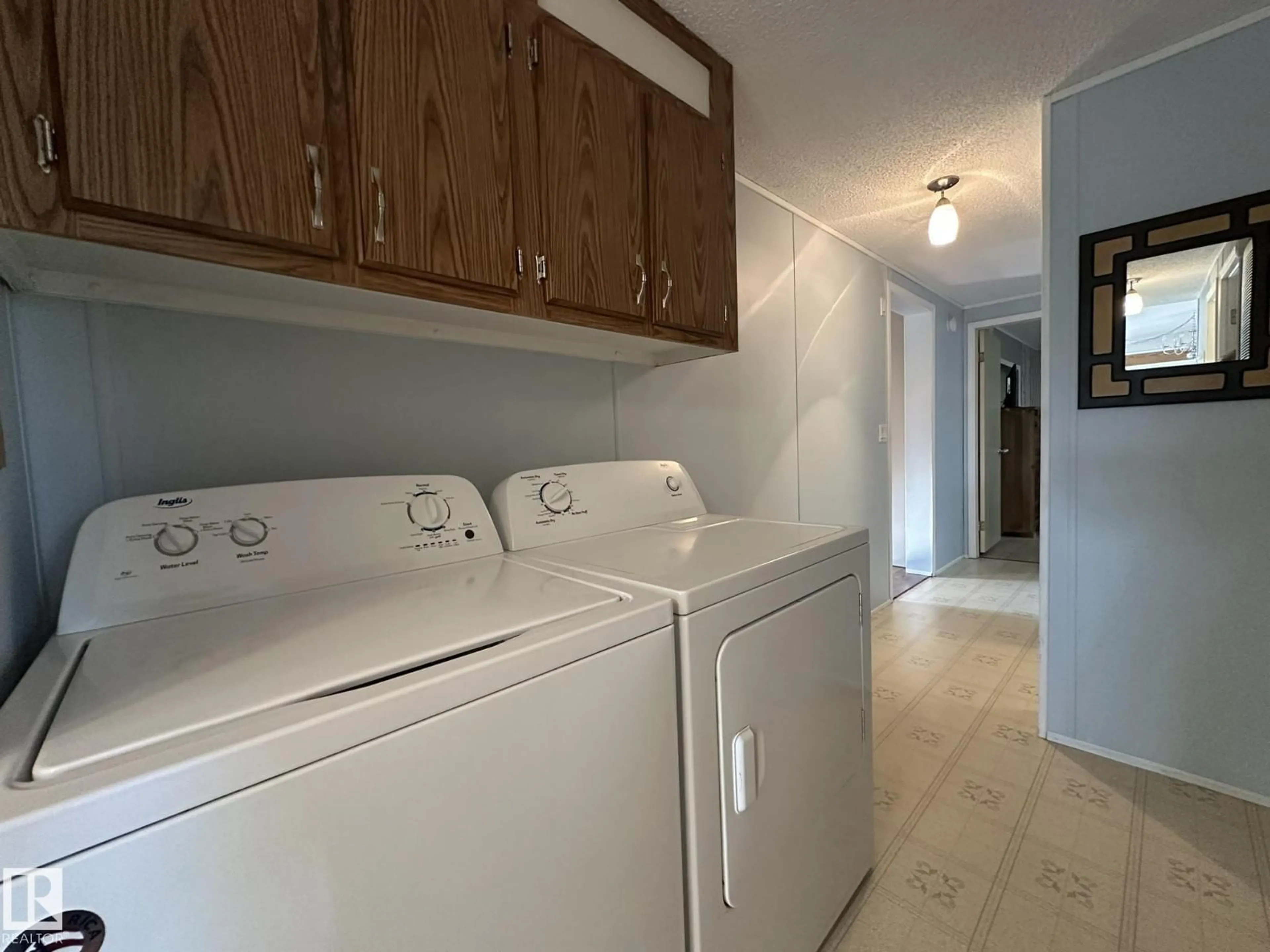 Laundry room for 59413 RANGE 163 RD, Rural Smoky Lake County Alberta T0A3C0