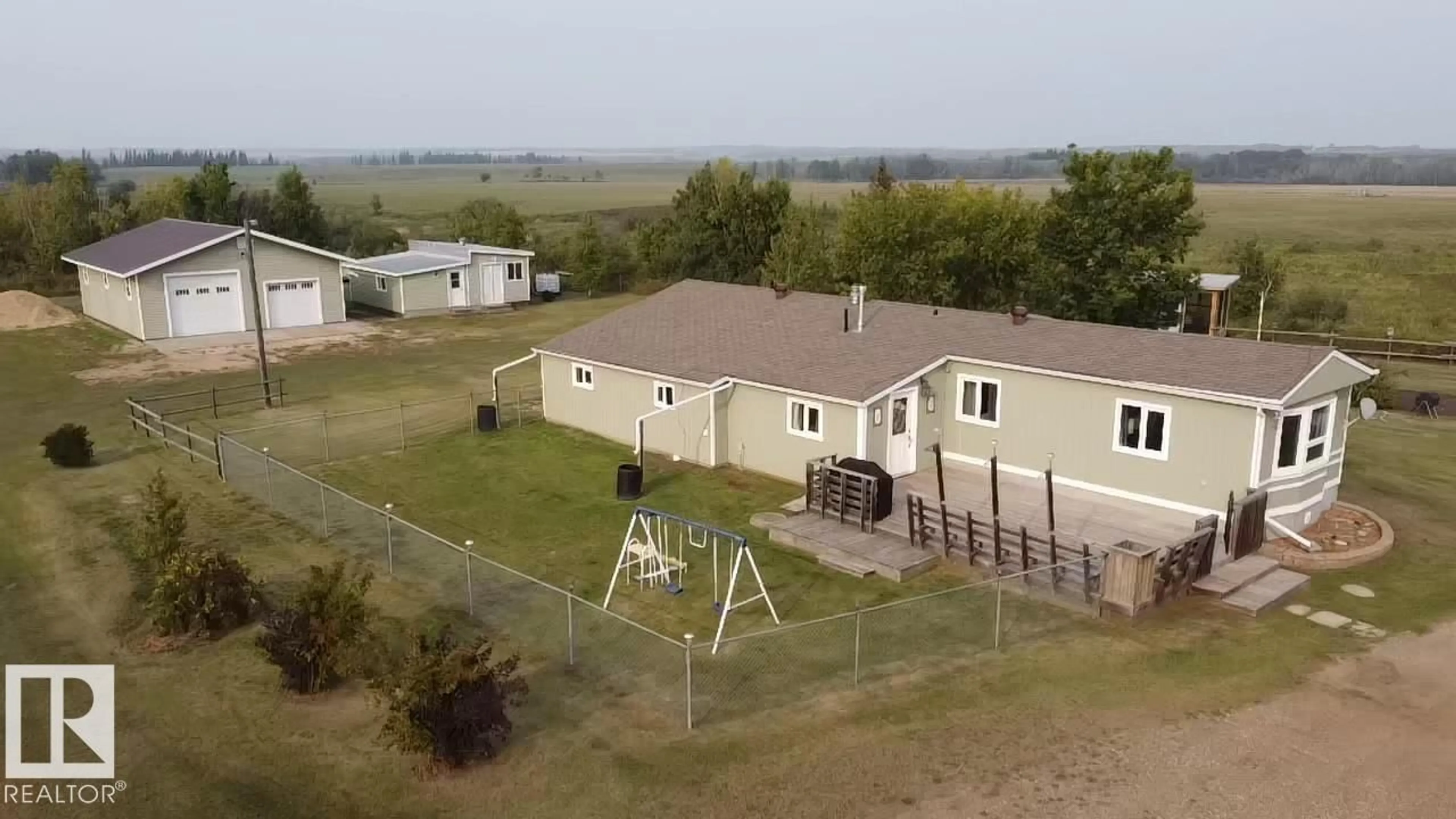 A pic from outside/outdoor area/front of a property/back of a property/a pic from drone, unknown for 59413 RANGE 163 RD, Rural Smoky Lake County Alberta T0A3C0
