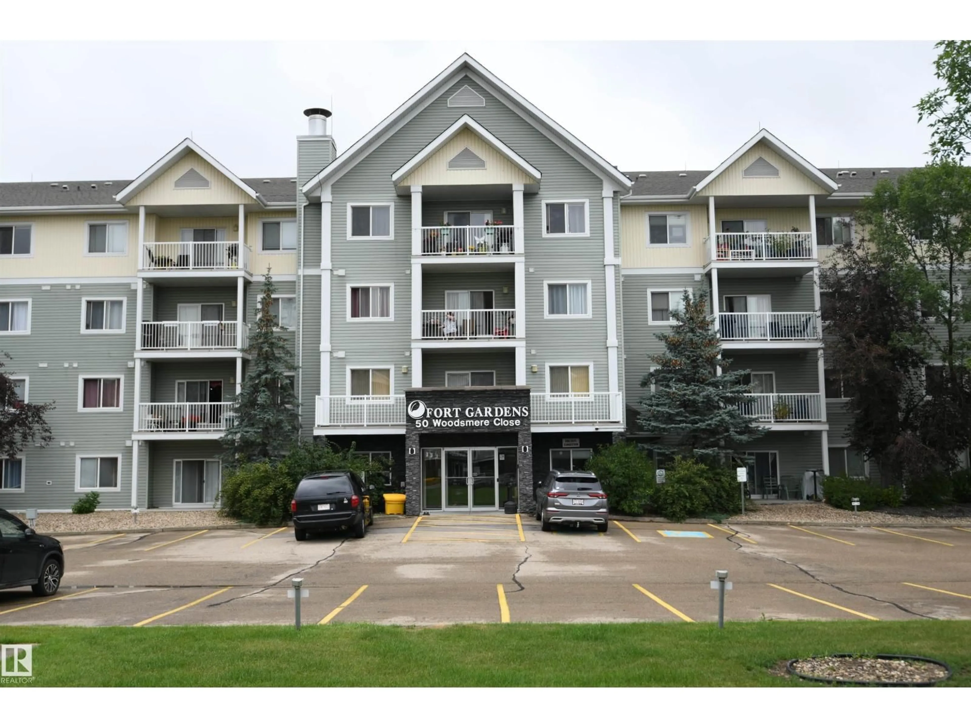 Unknown for 50 - 130 WOODSMERE, Fort Saskatchewan Alberta T8L4N9