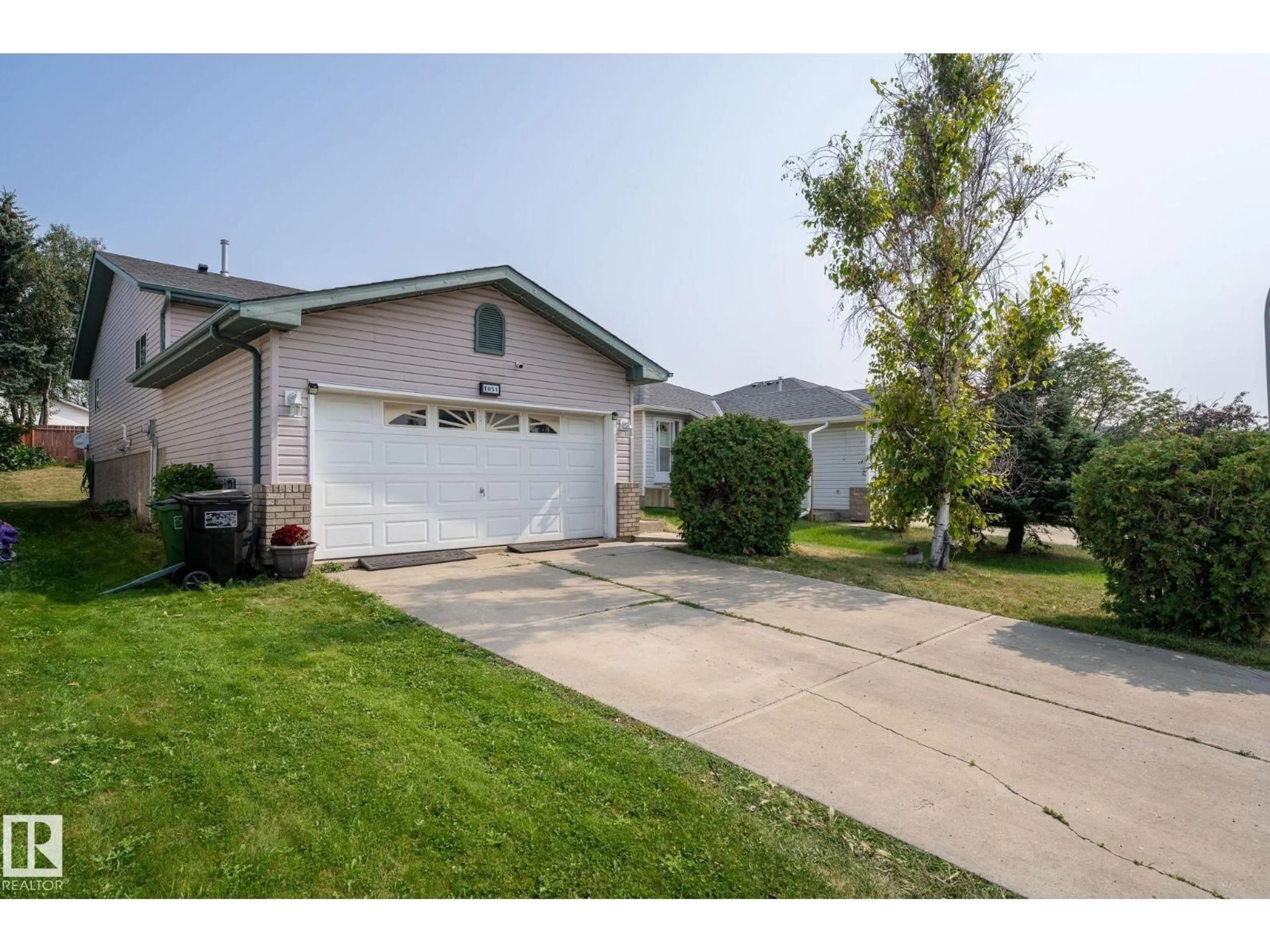 Unknown for 1051 JONES CR, Edmonton Alberta T6L6Y1