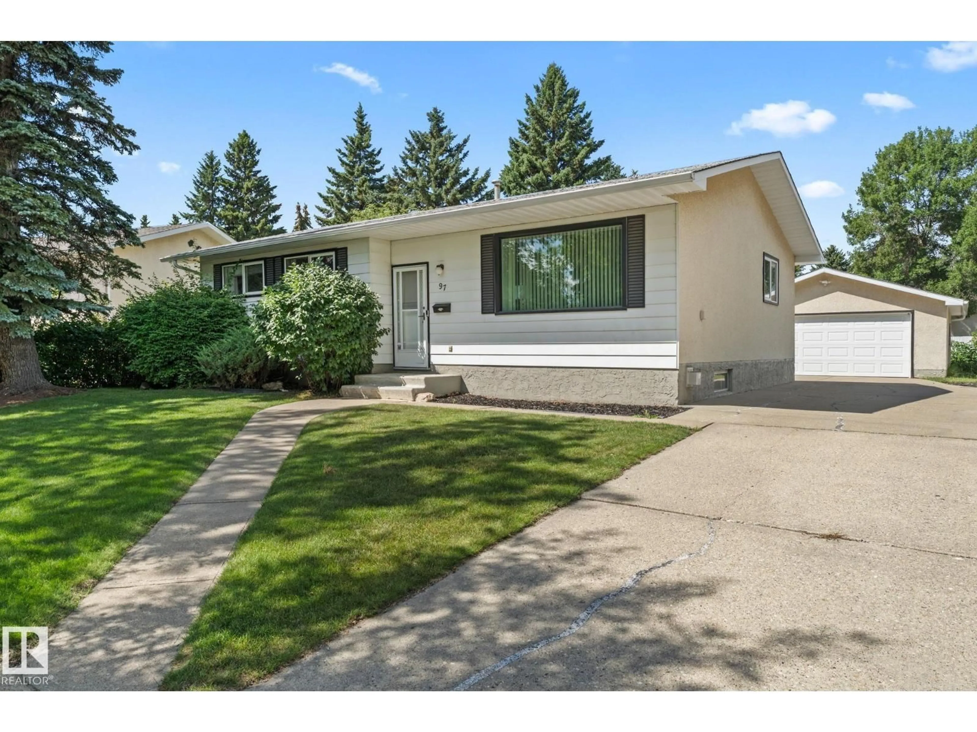 Home with vinyl exterior material, street for 97 LAMBERT CR, St. Albert Alberta T8N1M5