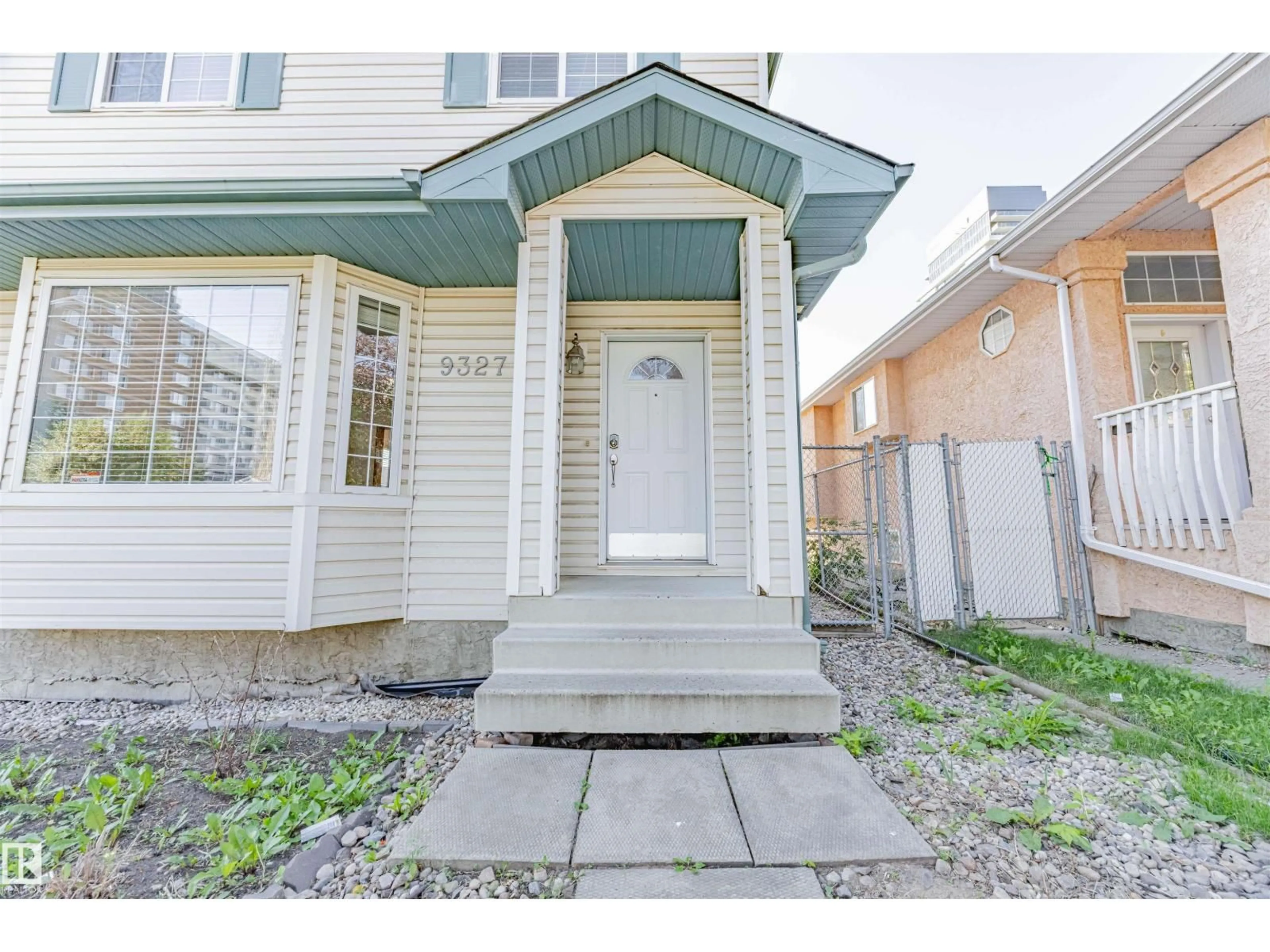 Unknown for 9327 103 AV, Edmonton Alberta T5H4L8