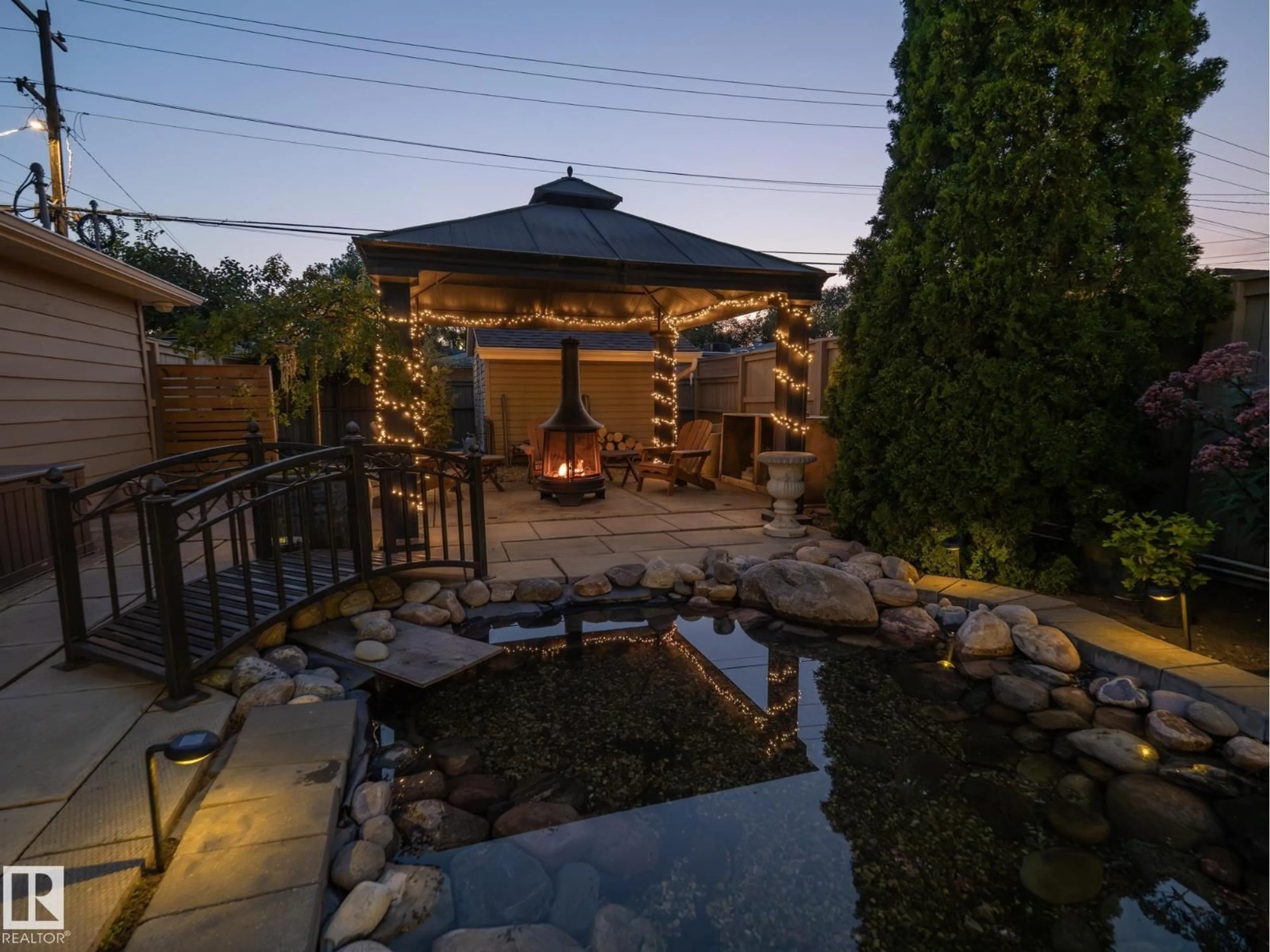 Patio, water/lake/river/ocean view for 9268 77 ST, Edmonton Alberta T6C2M1
