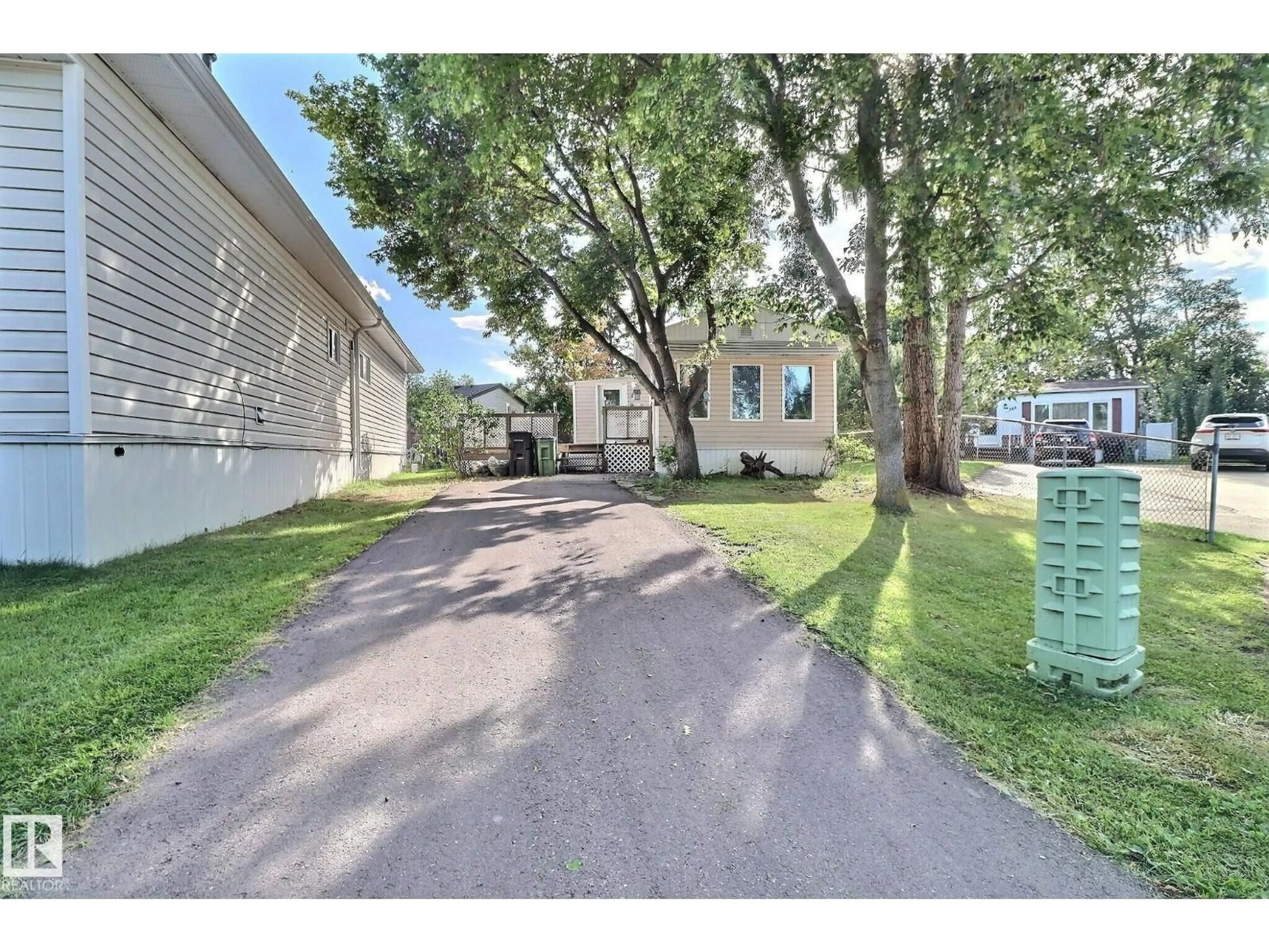 Unknown for 289 JUNIPER CR, Edmonton Alberta T5Y6L6