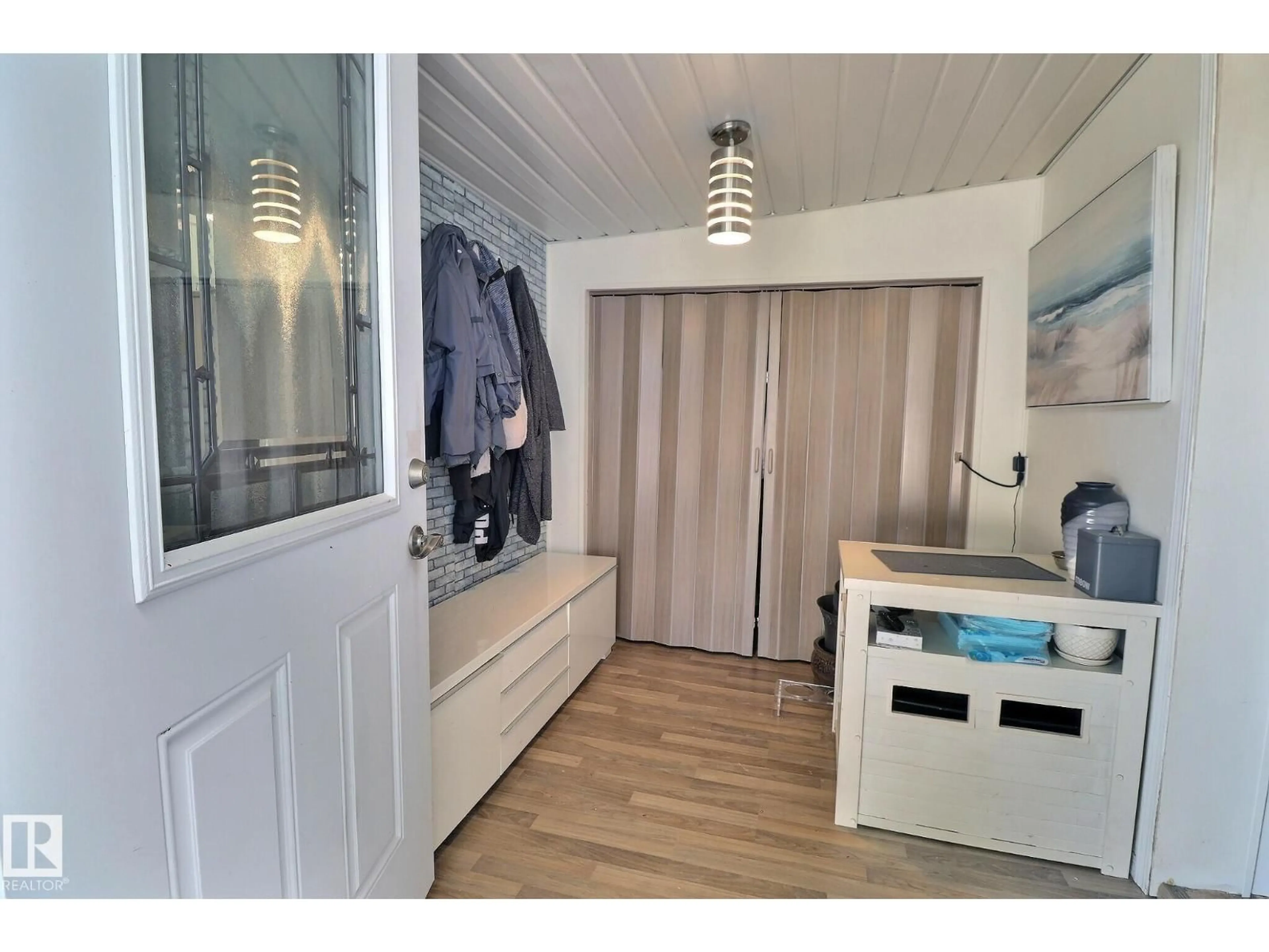 Unknown for 289 JUNIPER CR, Edmonton Alberta T5Y6L6