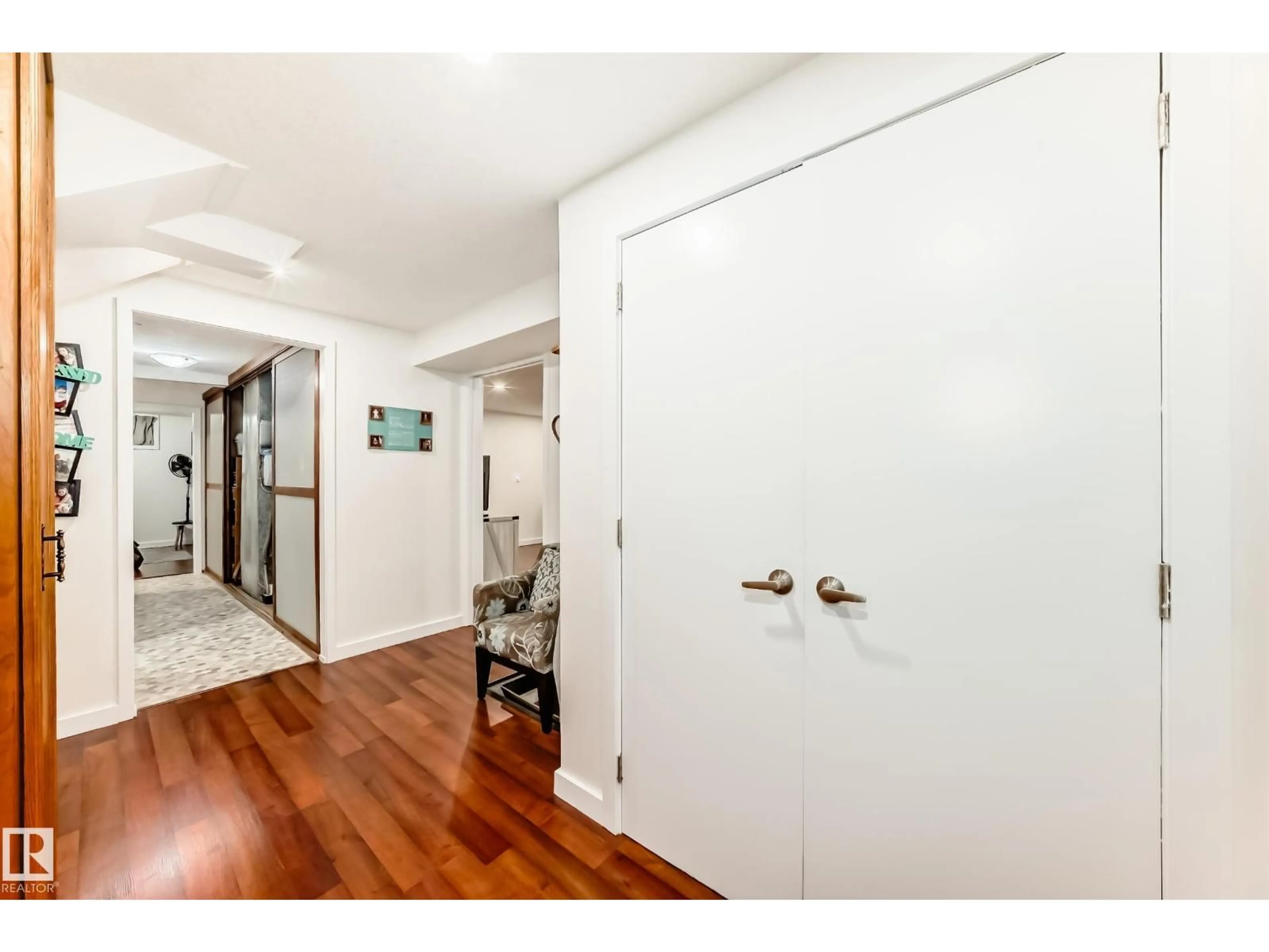 Indoor entryway for NW - 13536 86 ST, Edmonton Alberta T5B3E8