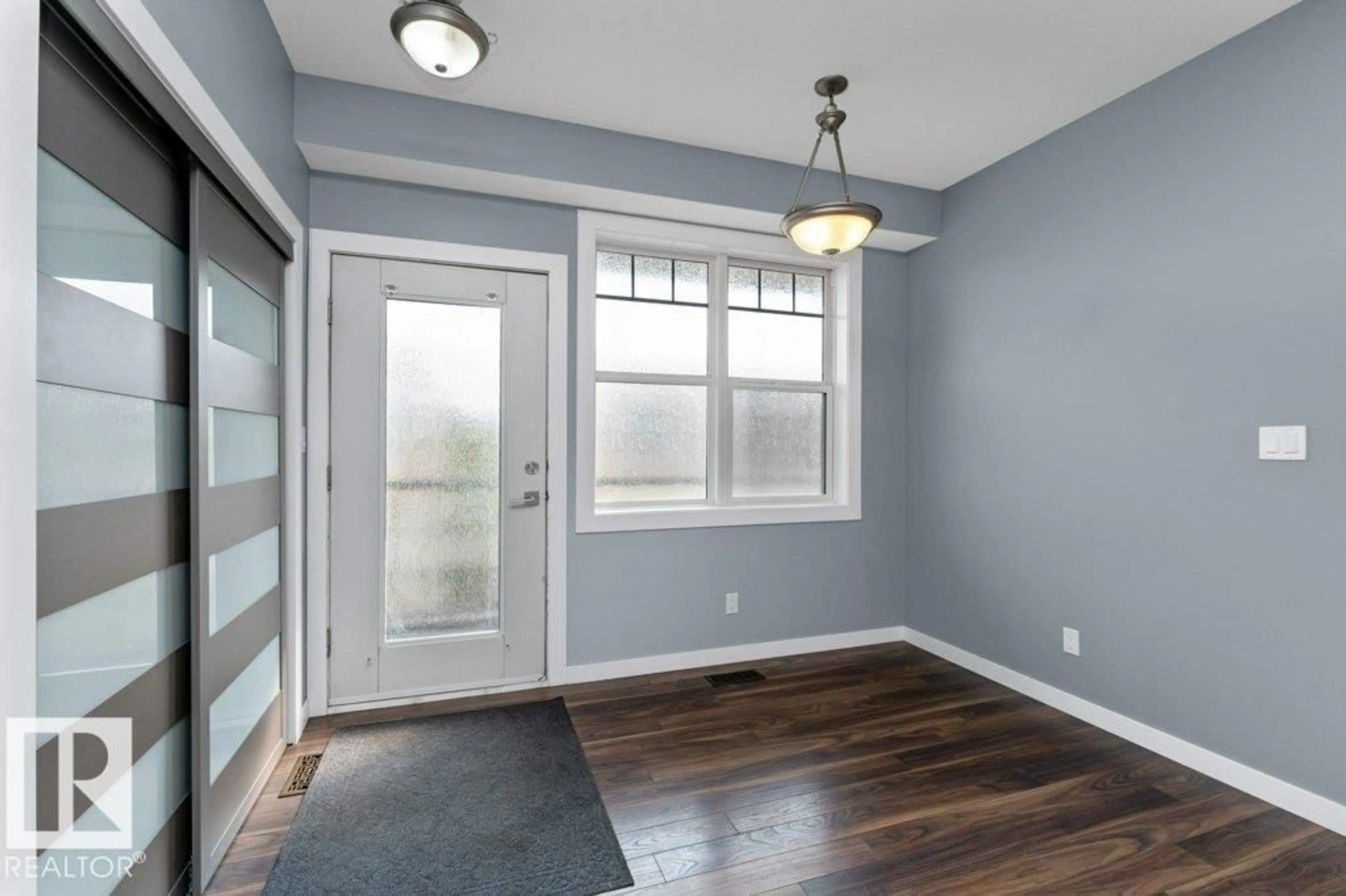 Indoor entryway for 408 - 9828 112 ST, Edmonton Alberta T5K1L4