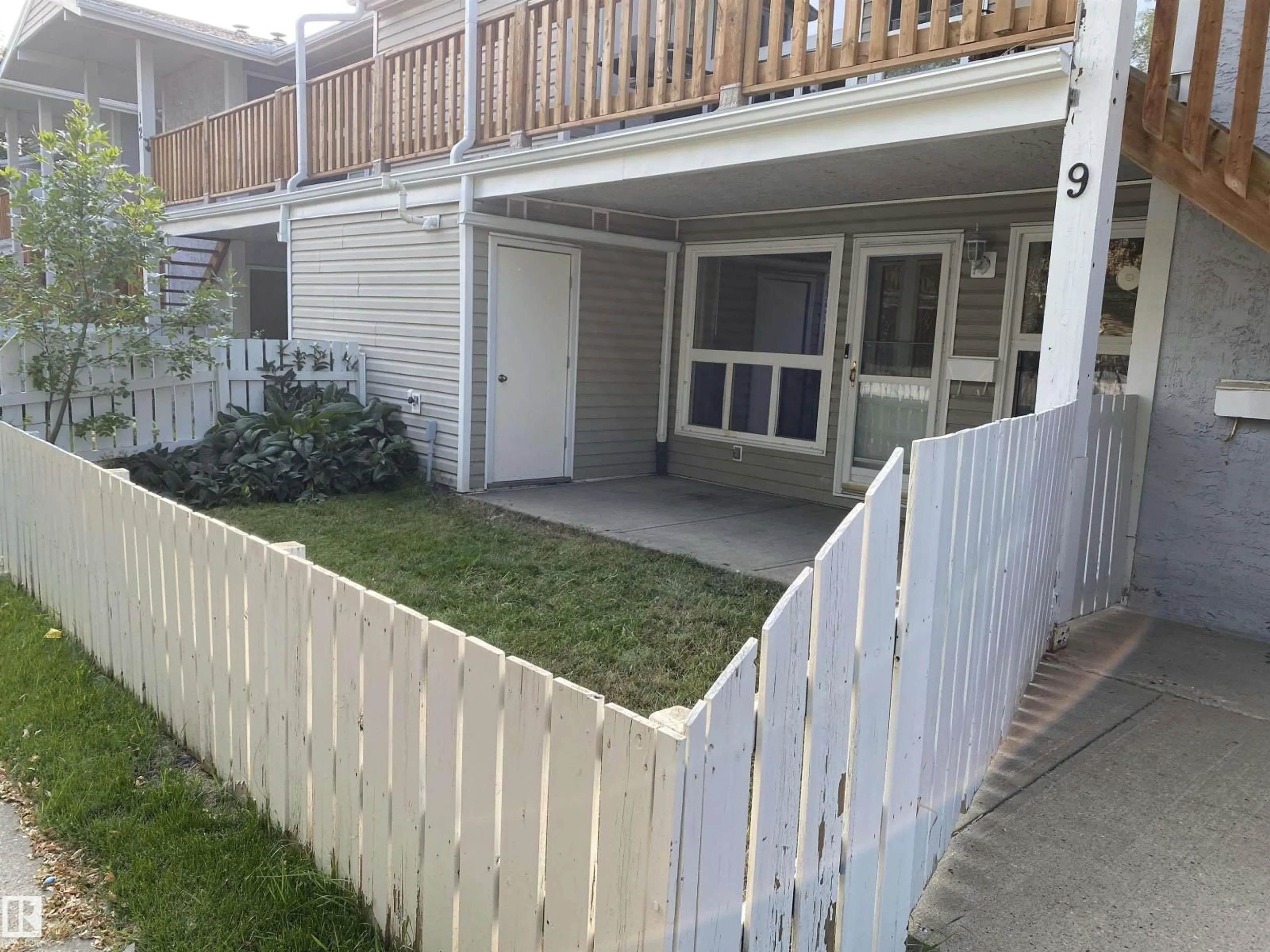 Patio, street for #9 - 2703 79 ST, Edmonton Alberta T6K3Z6
