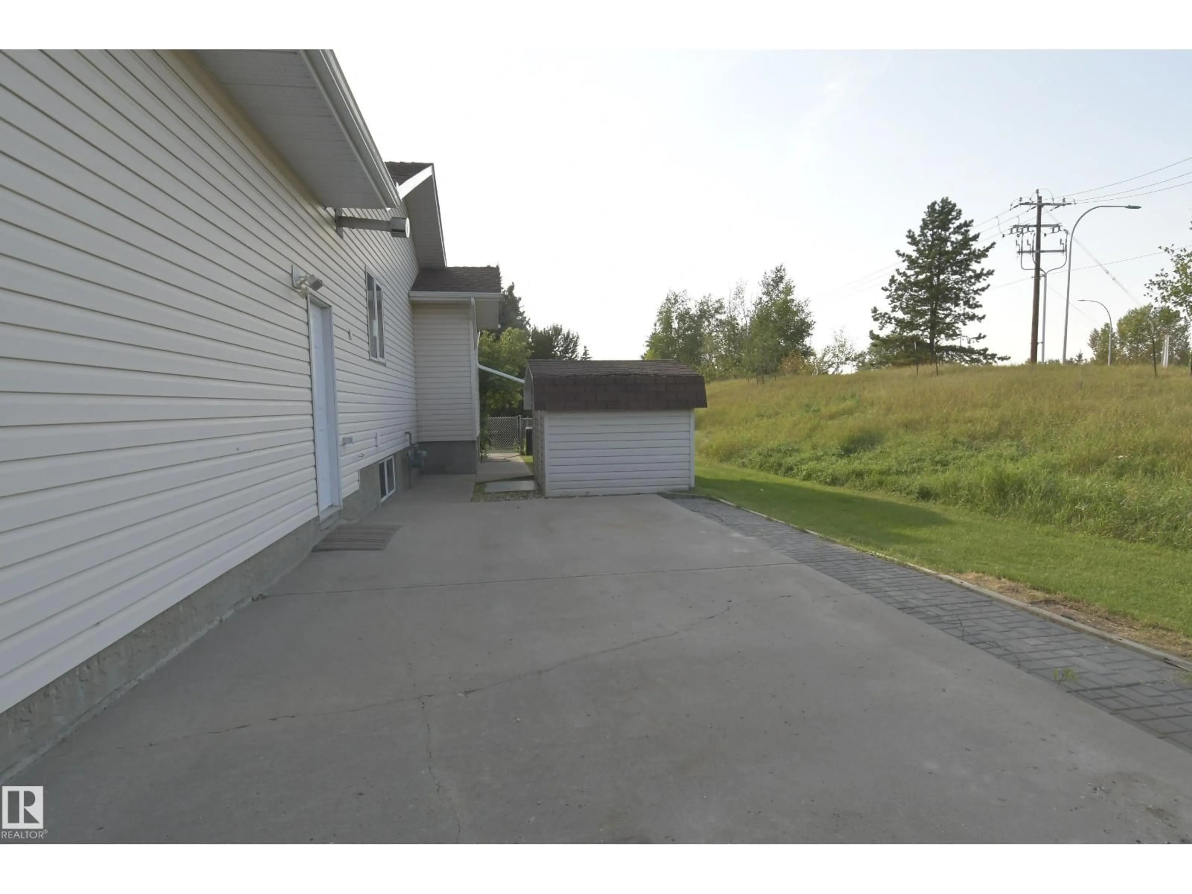 Unknown for 2 ALTON DR, Leduc Alberta T9E5K4