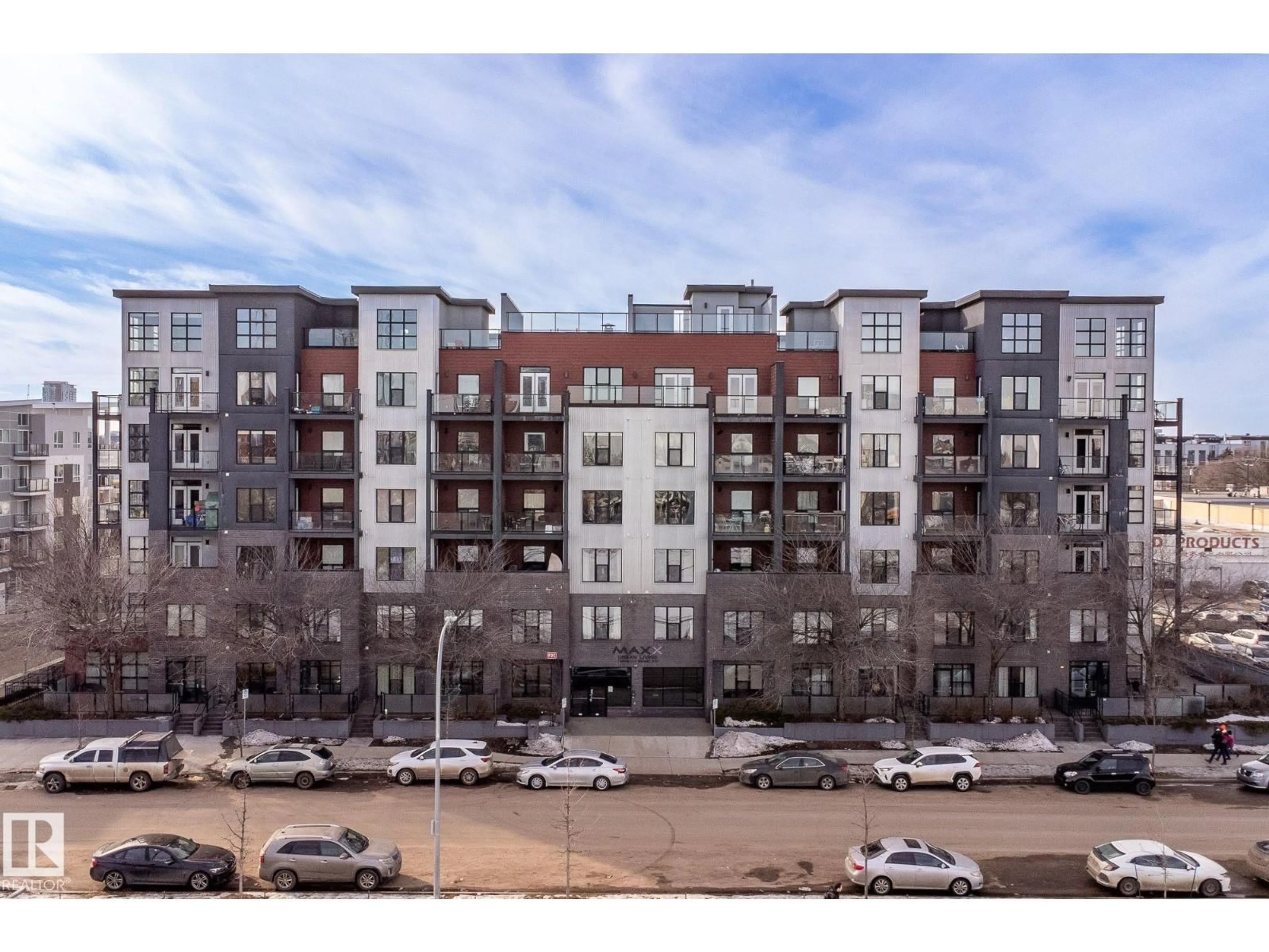 A pic from outside/outdoor area/front of a property/back of a property/a pic from drone, unknown for 209 - 10518 113 ST, Edmonton Alberta T5H0C6