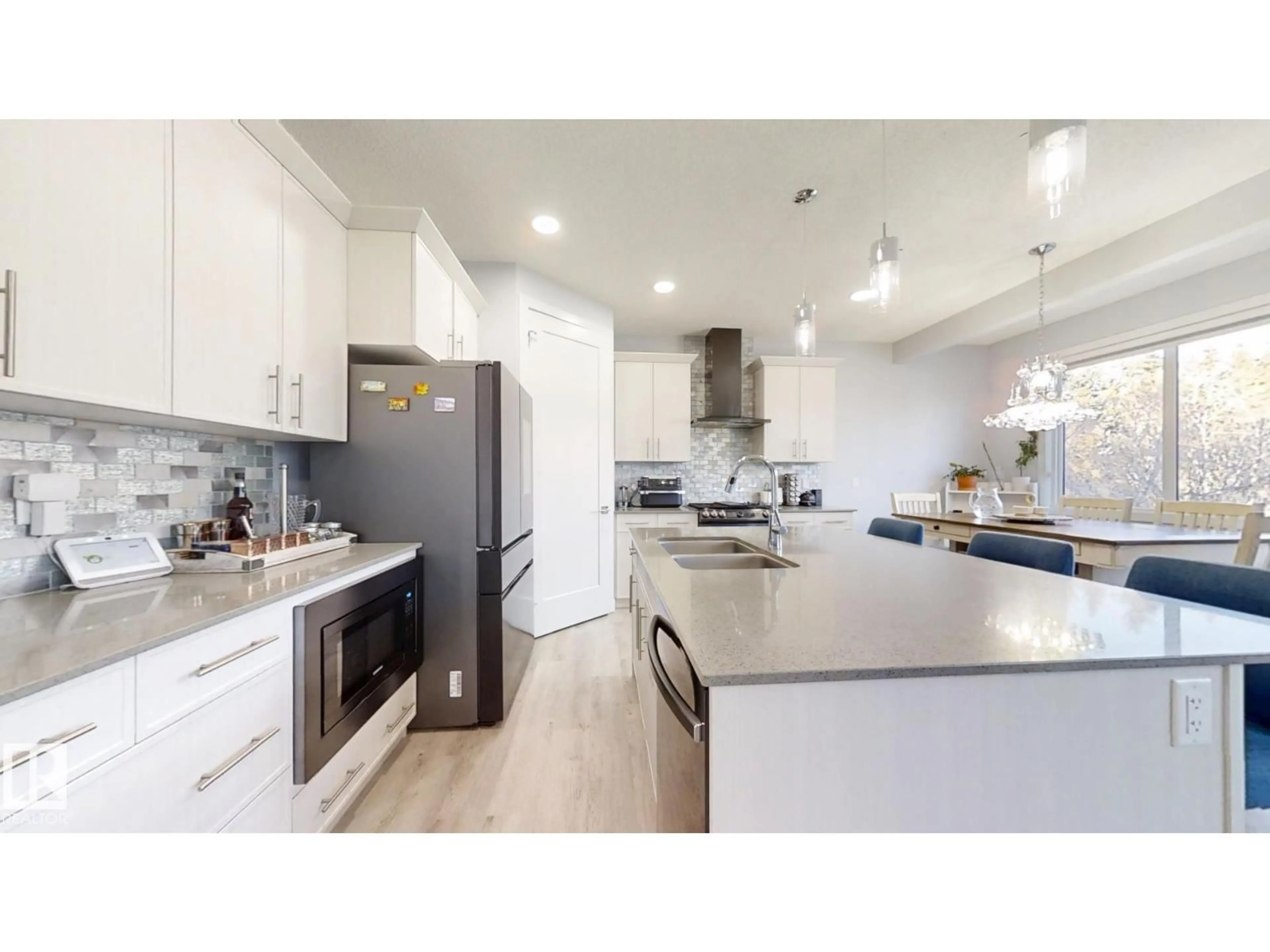 Contemporary kitchen, unknown for 215 GLENRIDDING RAVINE RD, Edmonton Alberta T6W5C2