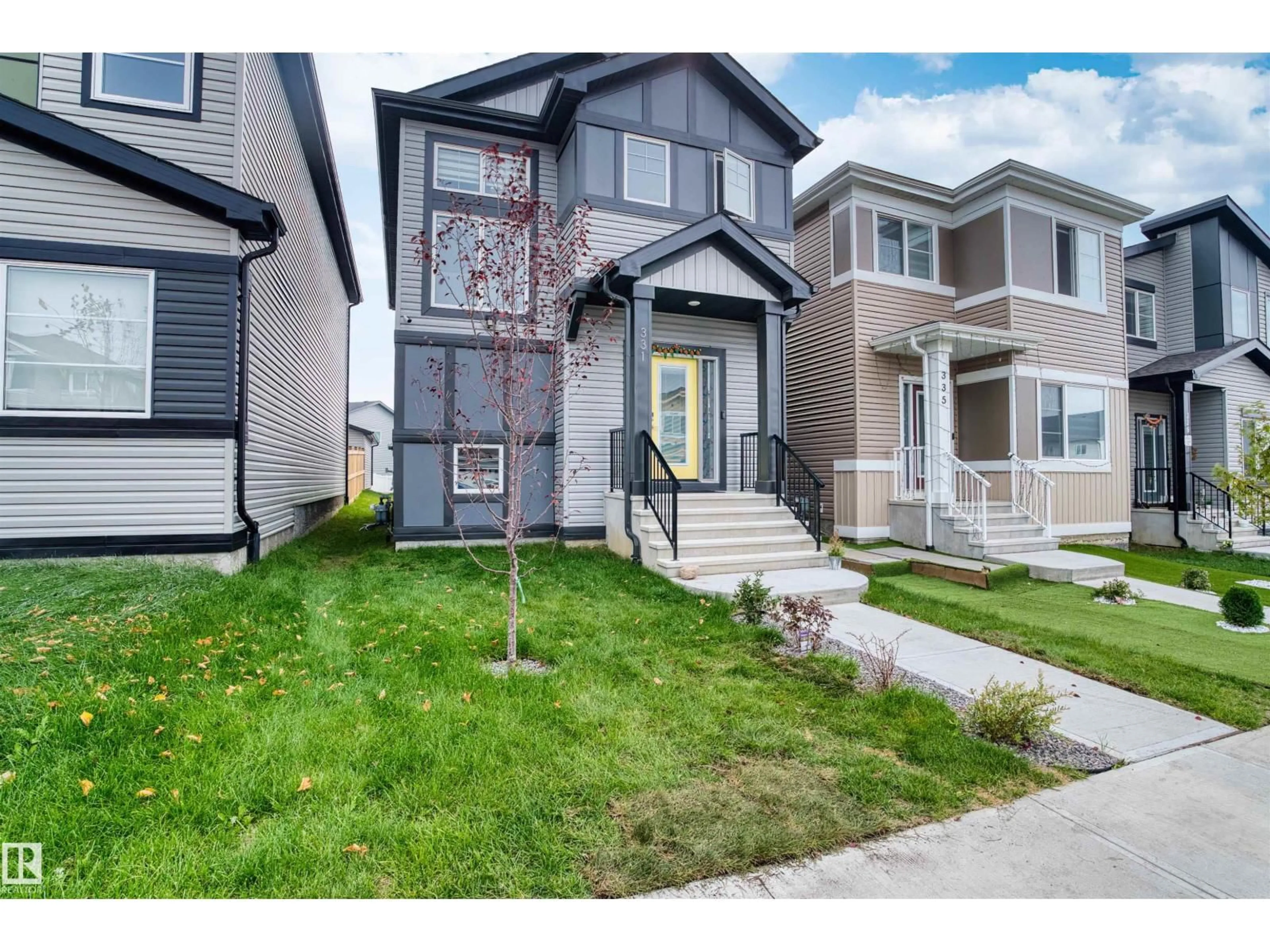 Home with vinyl exterior material, street for 331 32 AV, Edmonton Alberta T6T2T1