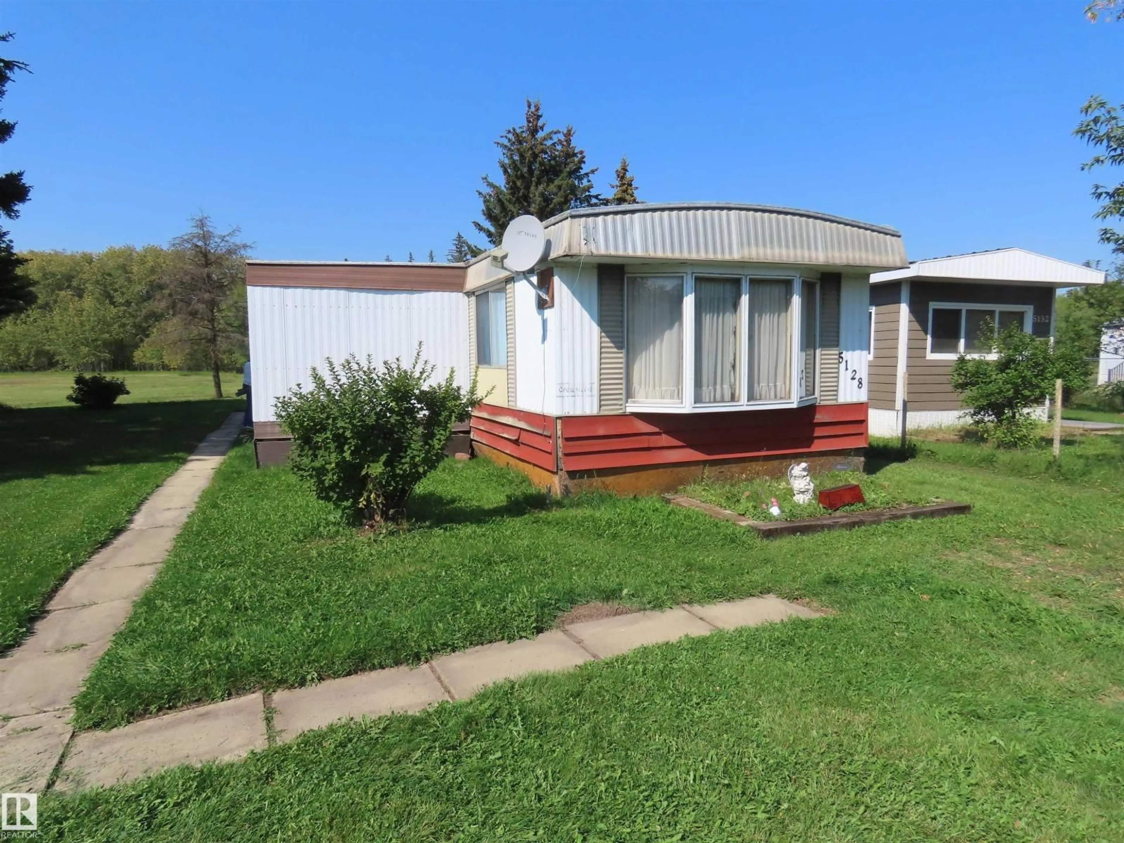 Unknown for 5128 50 ST, Onoway Alberta T0E1V0
