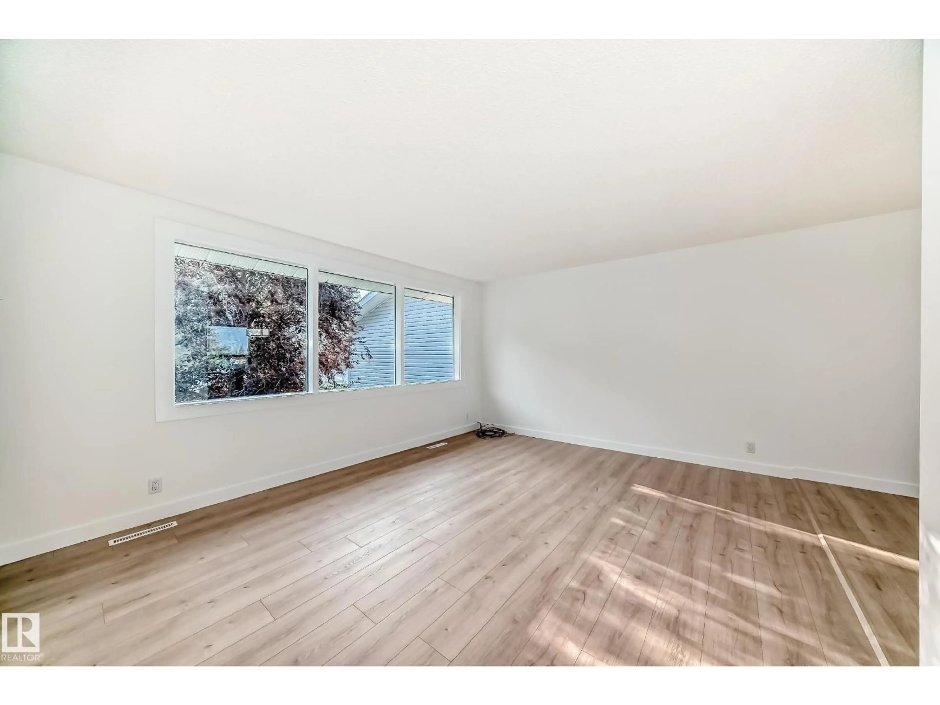 A pic of a room for 5208 46 ST, Wabamun Alberta T0E2K0