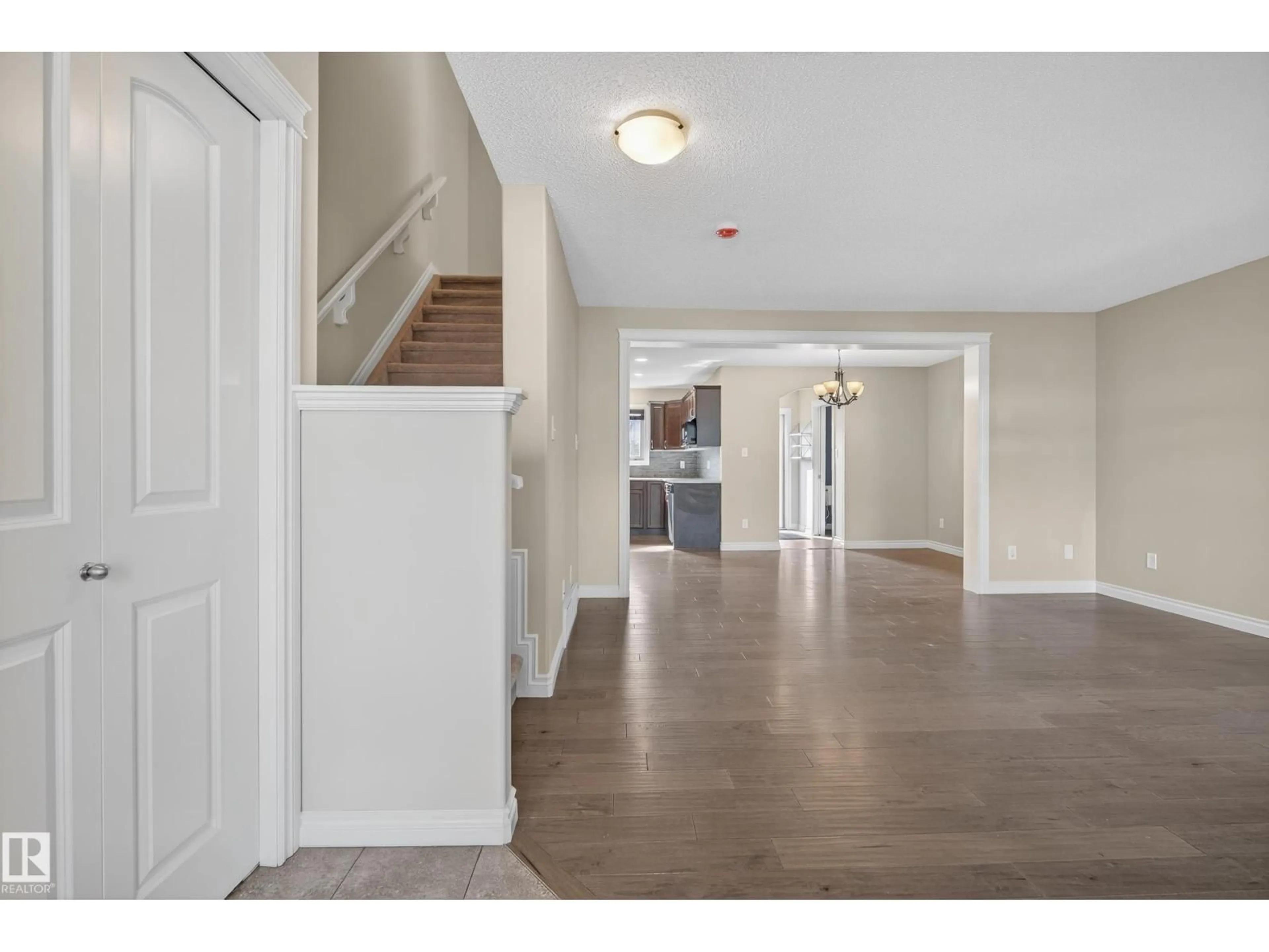 Indoor entryway for 2259 CASEY CR, Edmonton Alberta T6W3M8