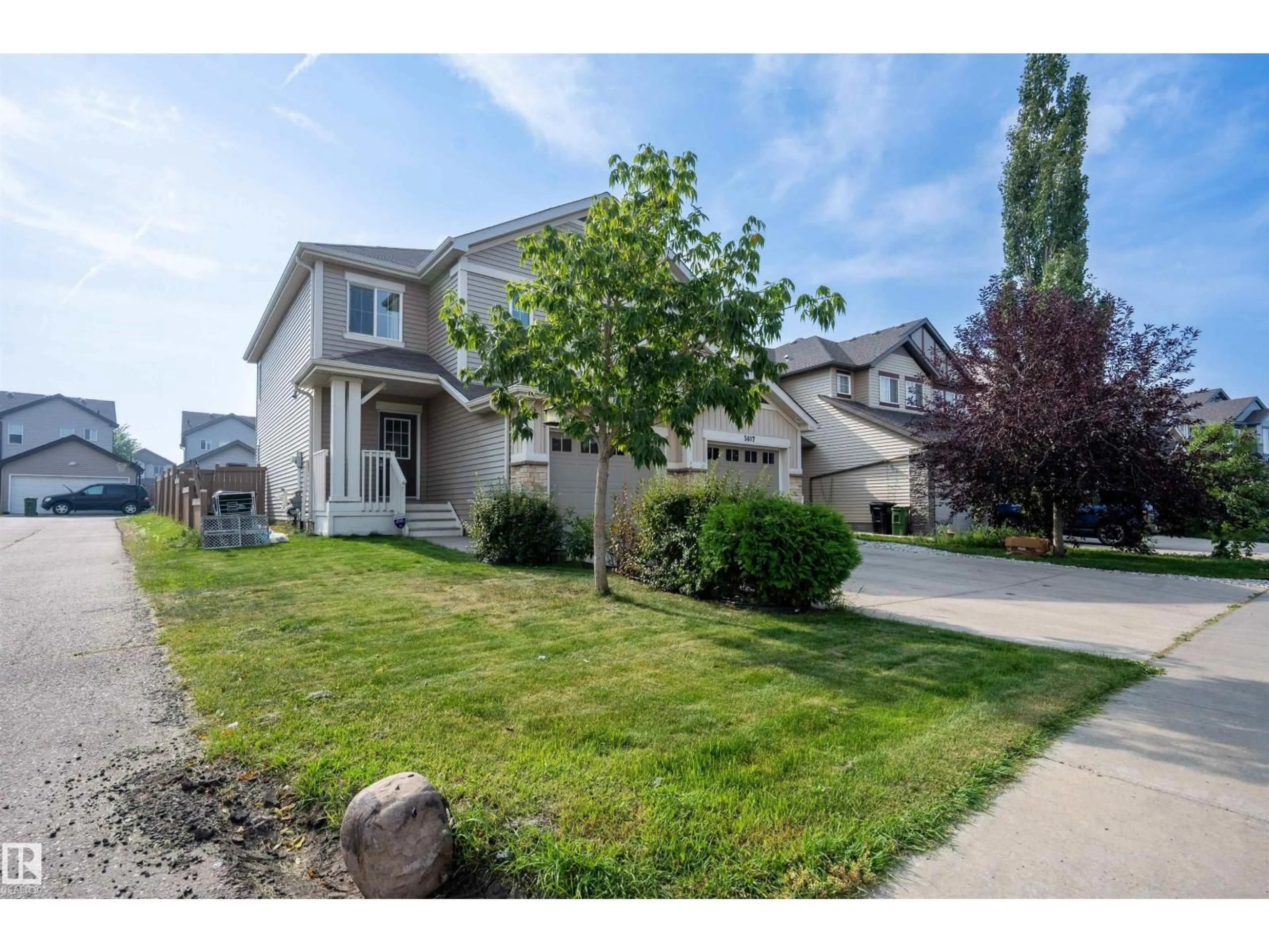 A pic from outside/outdoor area/front of a property/back of a property/a pic from drone, street for 5405 15 AV, Edmonton Alberta T6X1R5