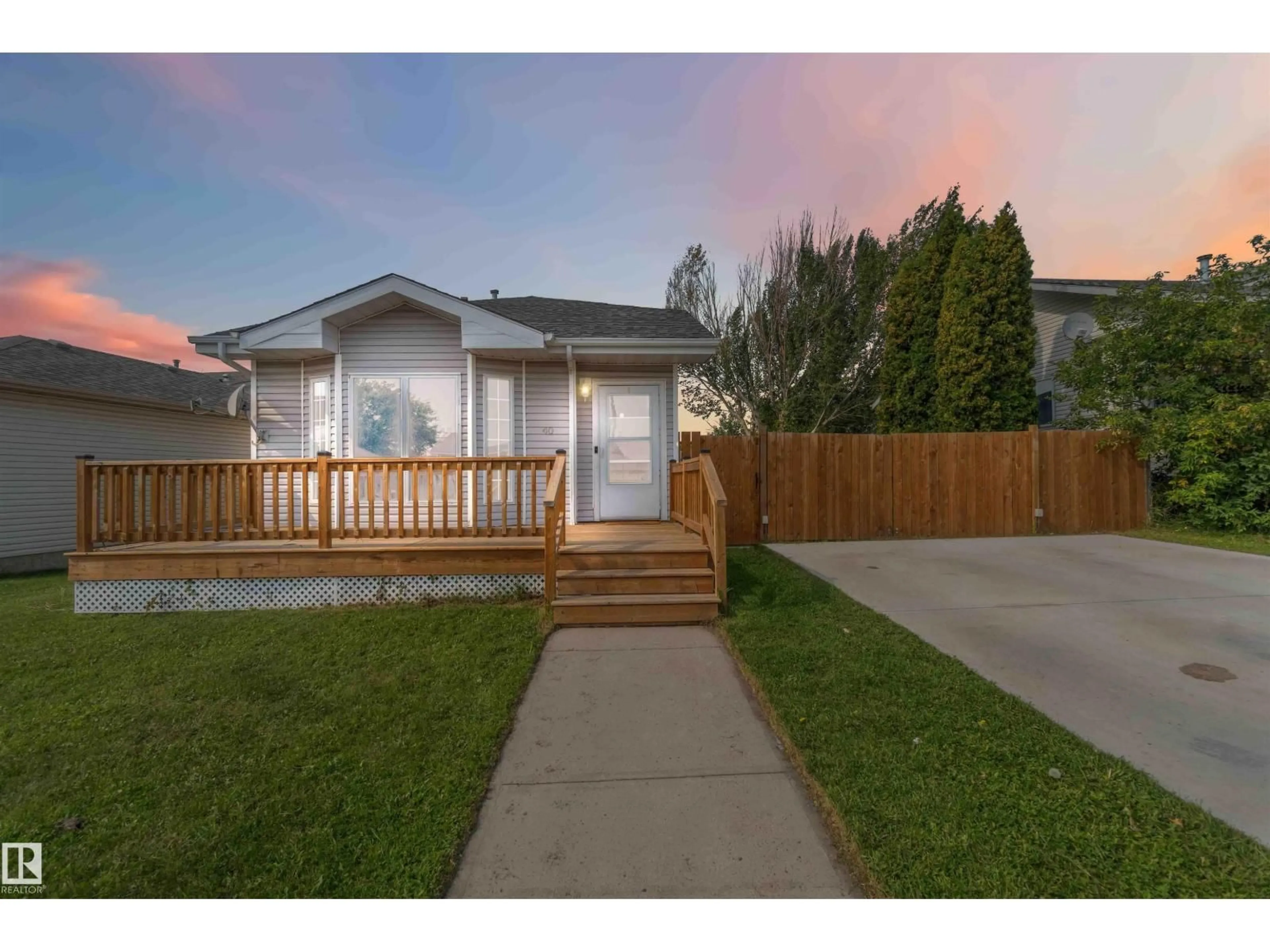 Unknown for 40 LUNNON DR, Gibbons Alberta T0A1N0
