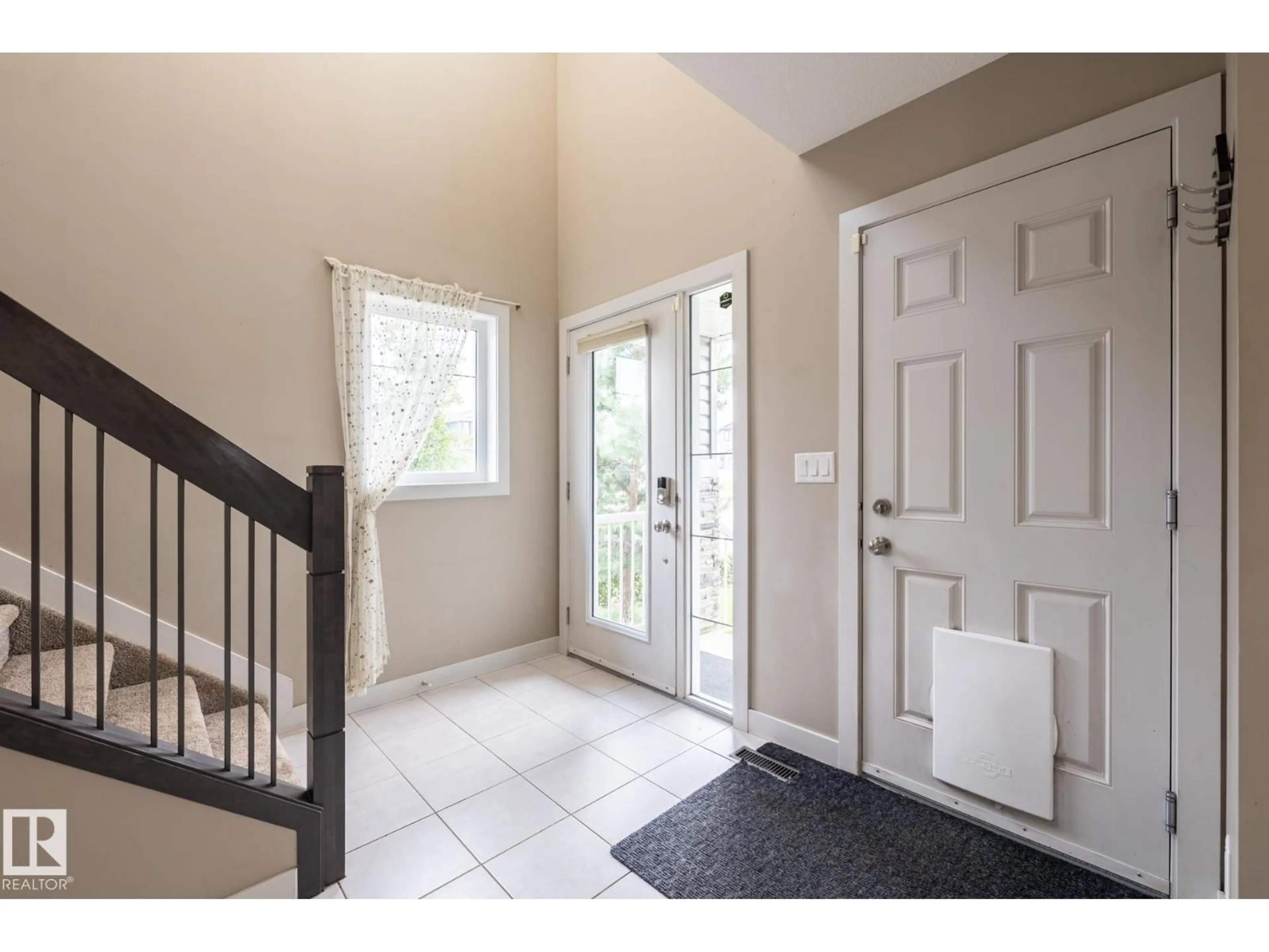 Indoor entryway for 4812 39 ST, Beaumont Alberta T4X1Y8