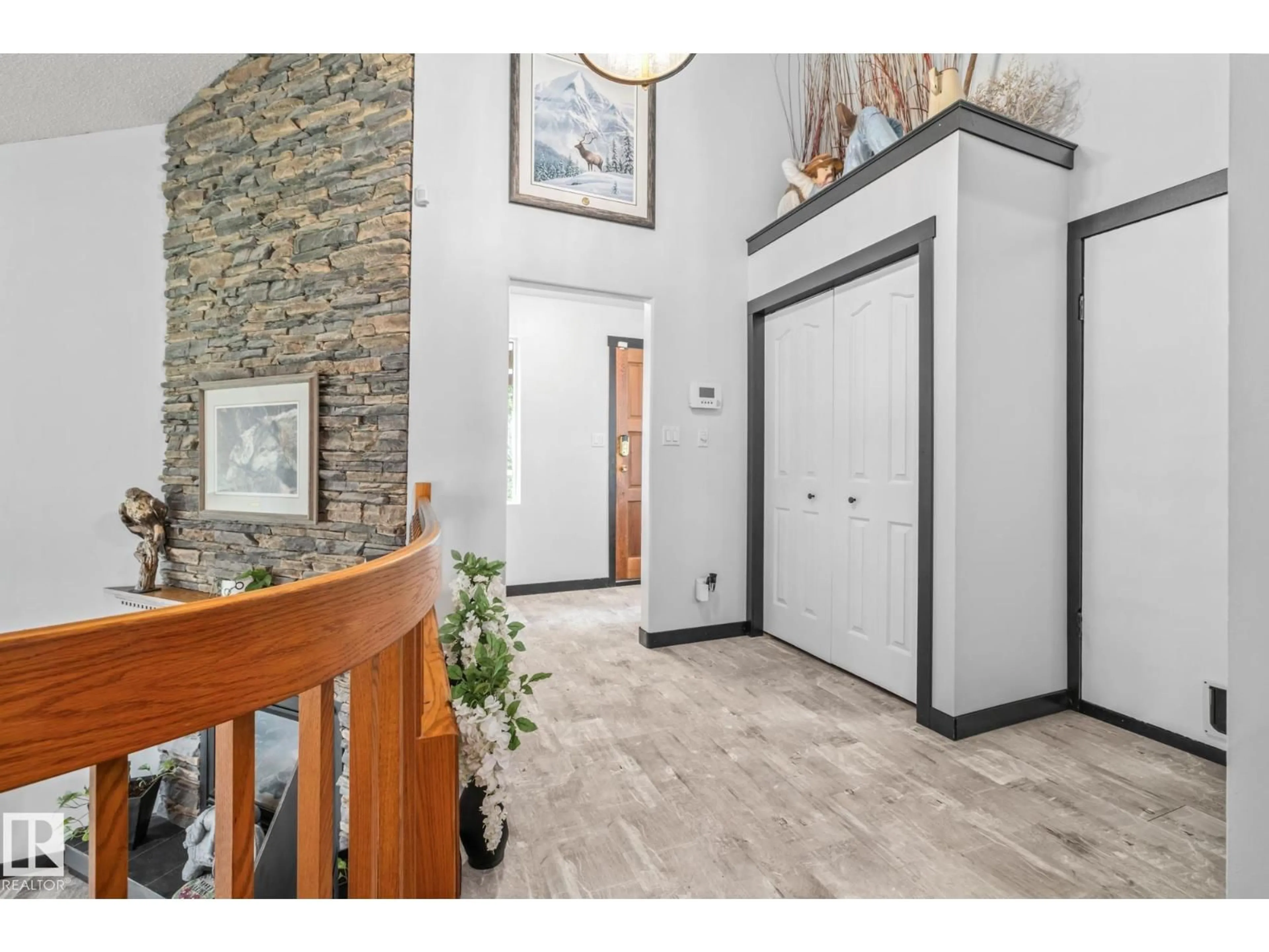 Indoor entryway for 19 RGE ROAD 14 NW, Rural Parkland County Alberta T7Y2T3