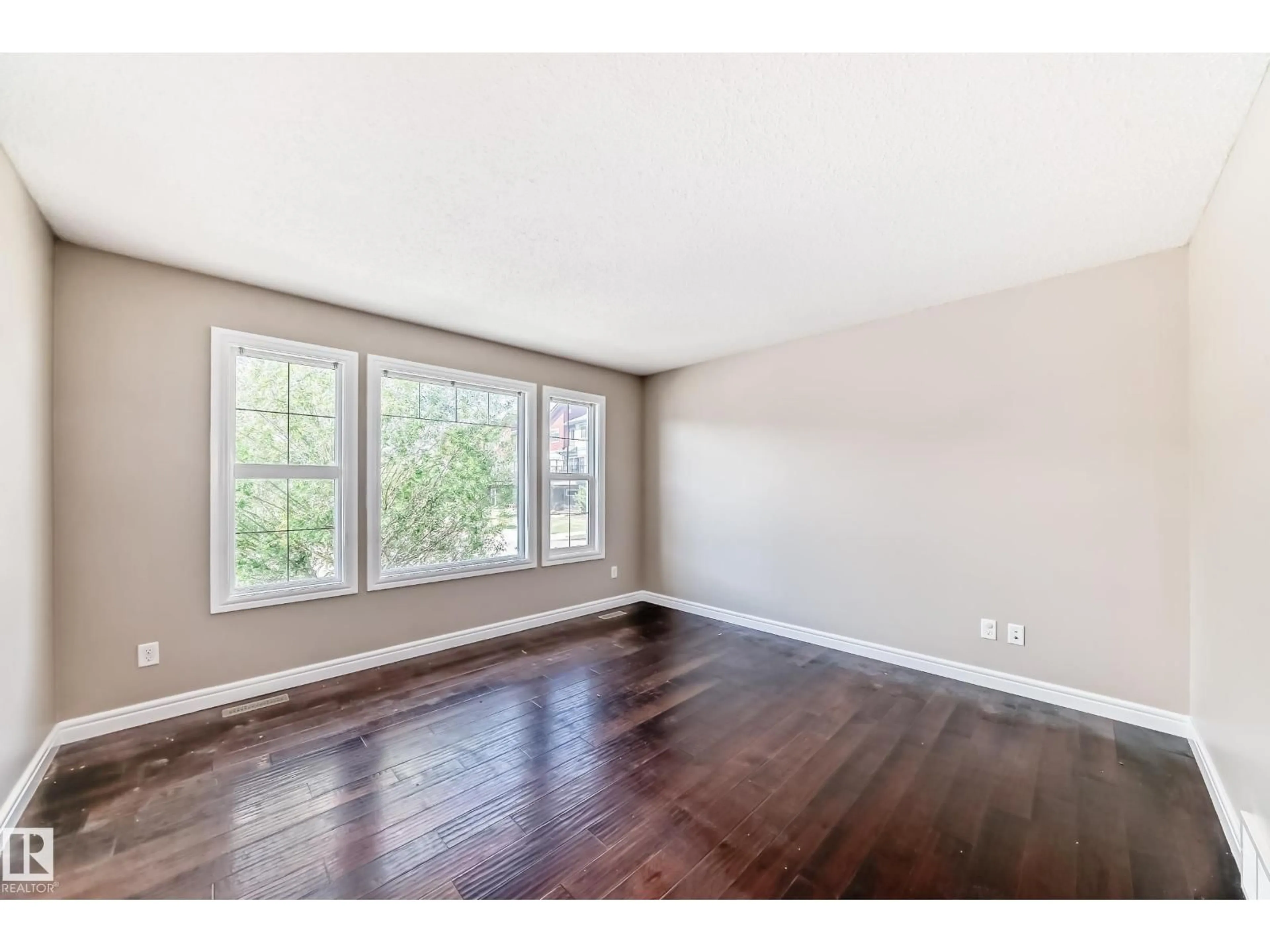 A pic of a room for 1553 33A ST, Edmonton Alberta T6T0X5