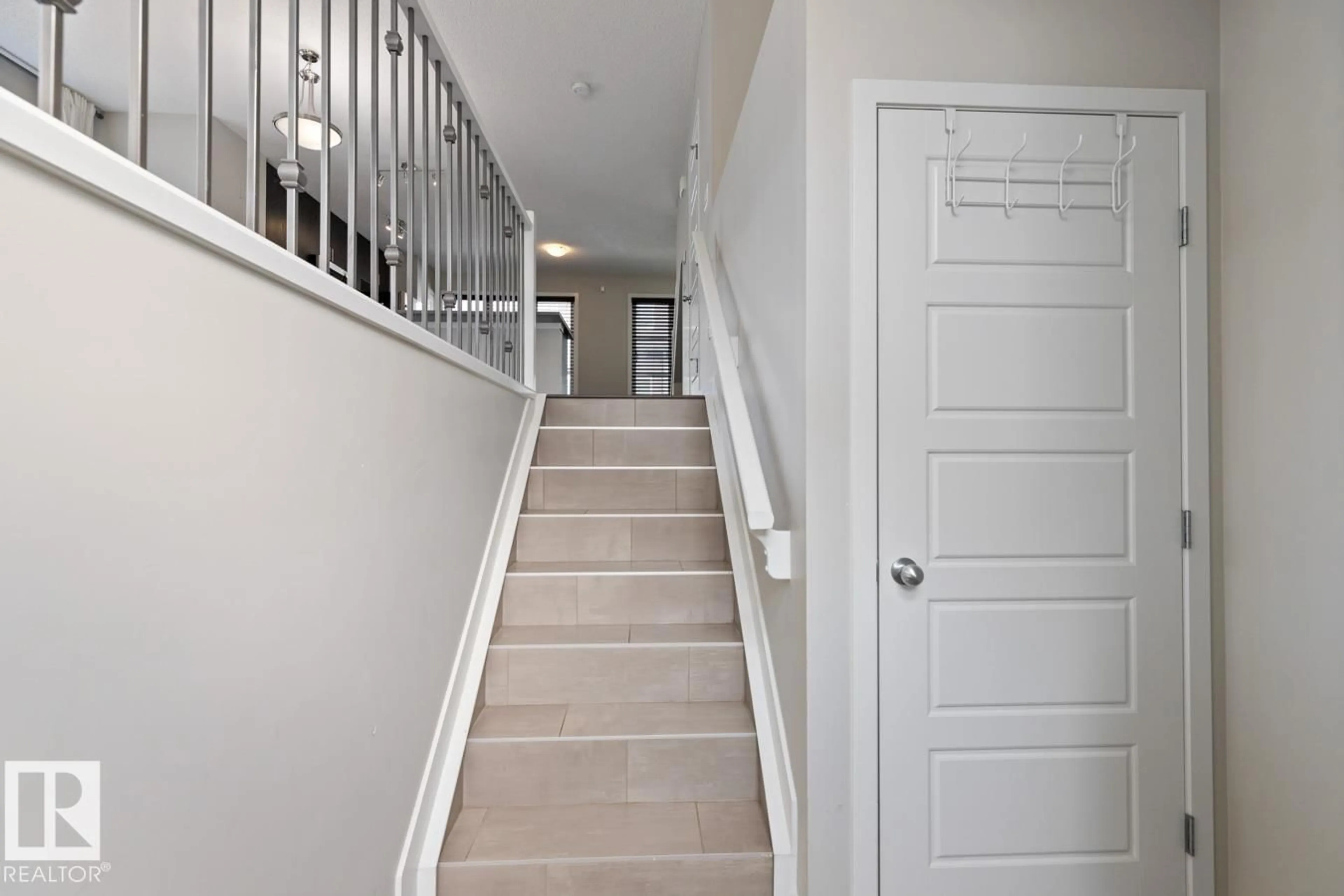 Indoor entryway for #70 - 4470 PROWSE RD, Edmonton Alberta T6W3R5