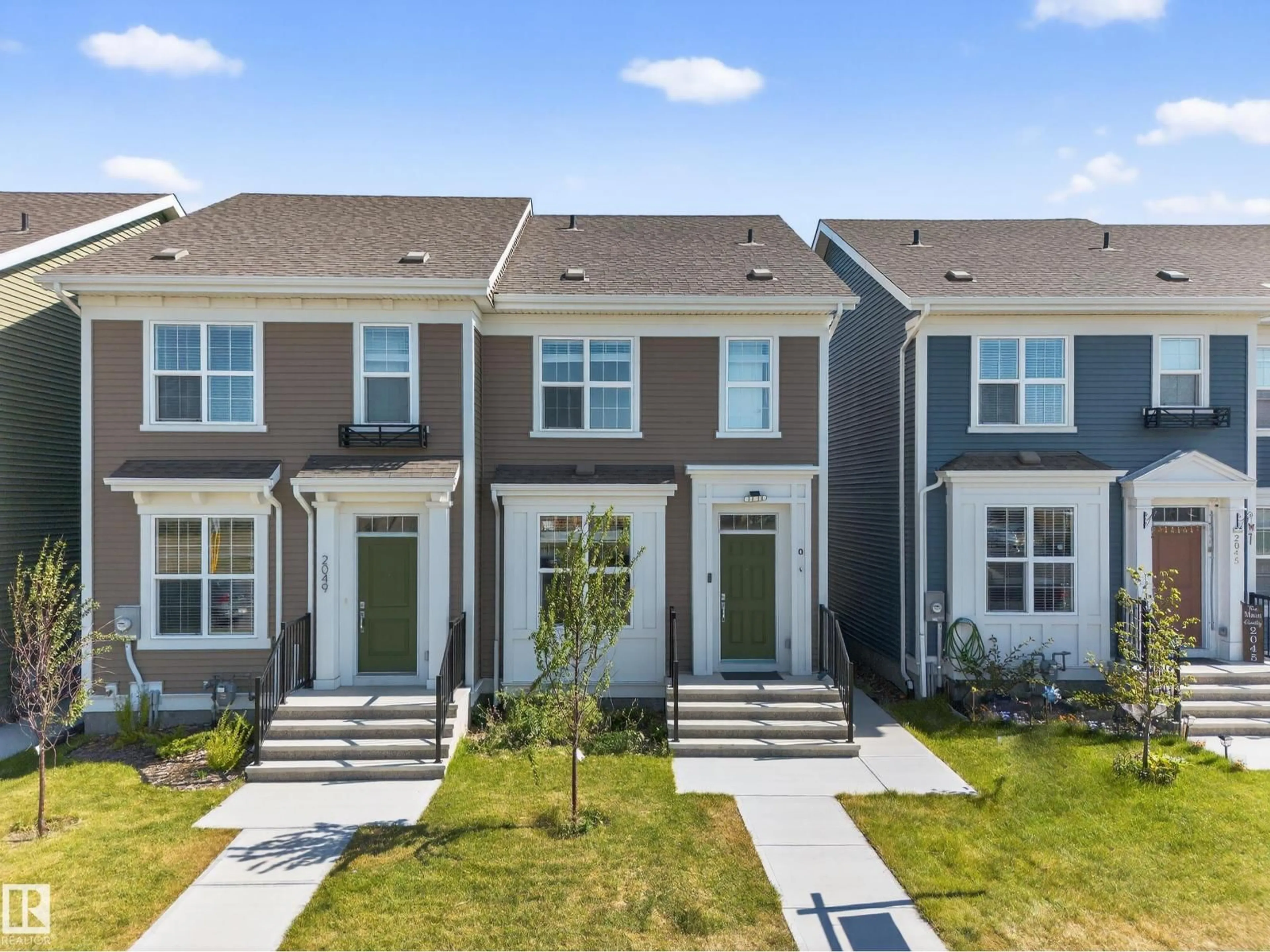 Unknown for 2047 MAPLE RD, Edmonton Alberta T6T2T1