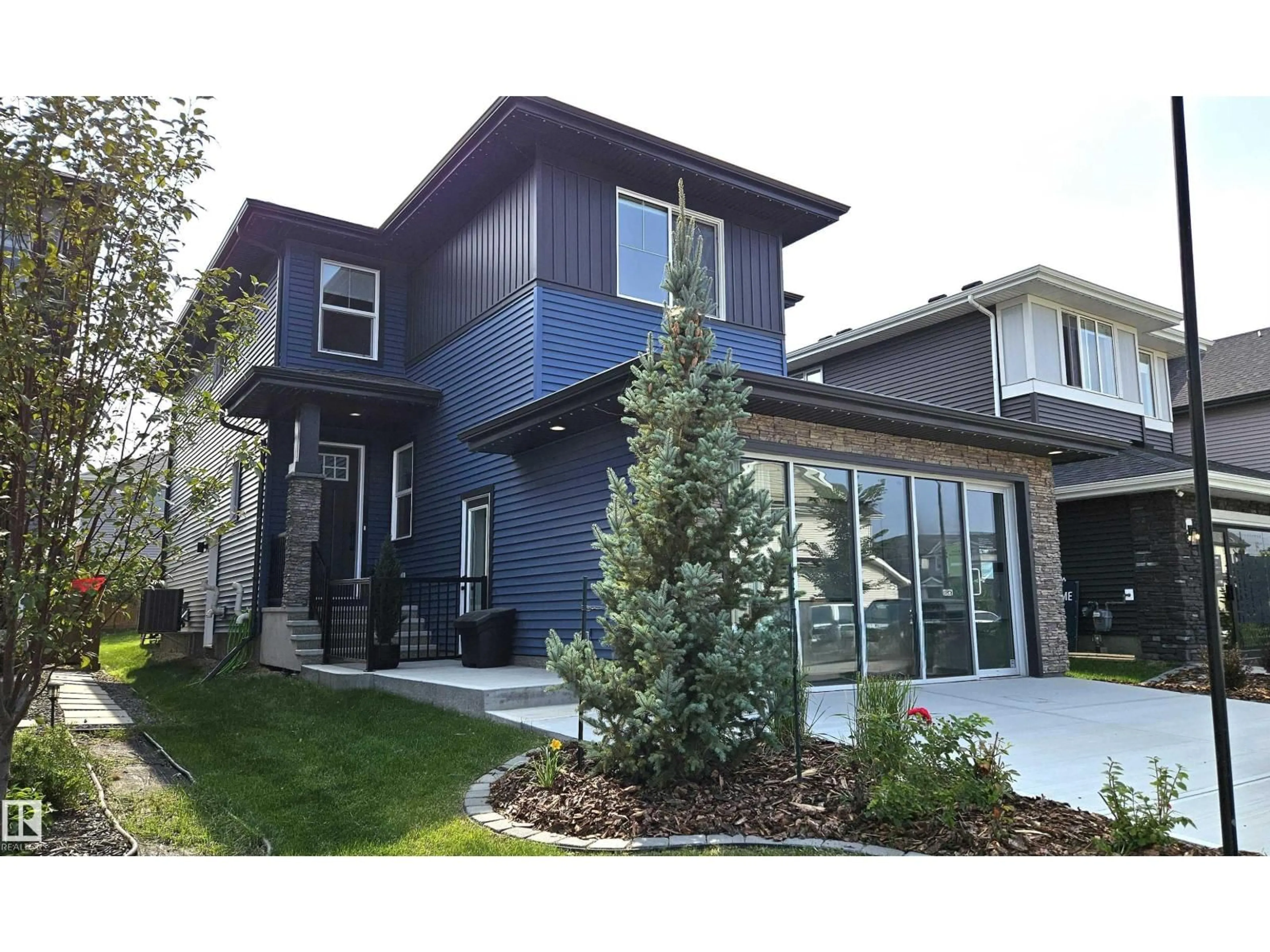 Home with vinyl exterior material, street for 367 GLENRIDDING RAVINE RD, Edmonton Alberta T6W4E6