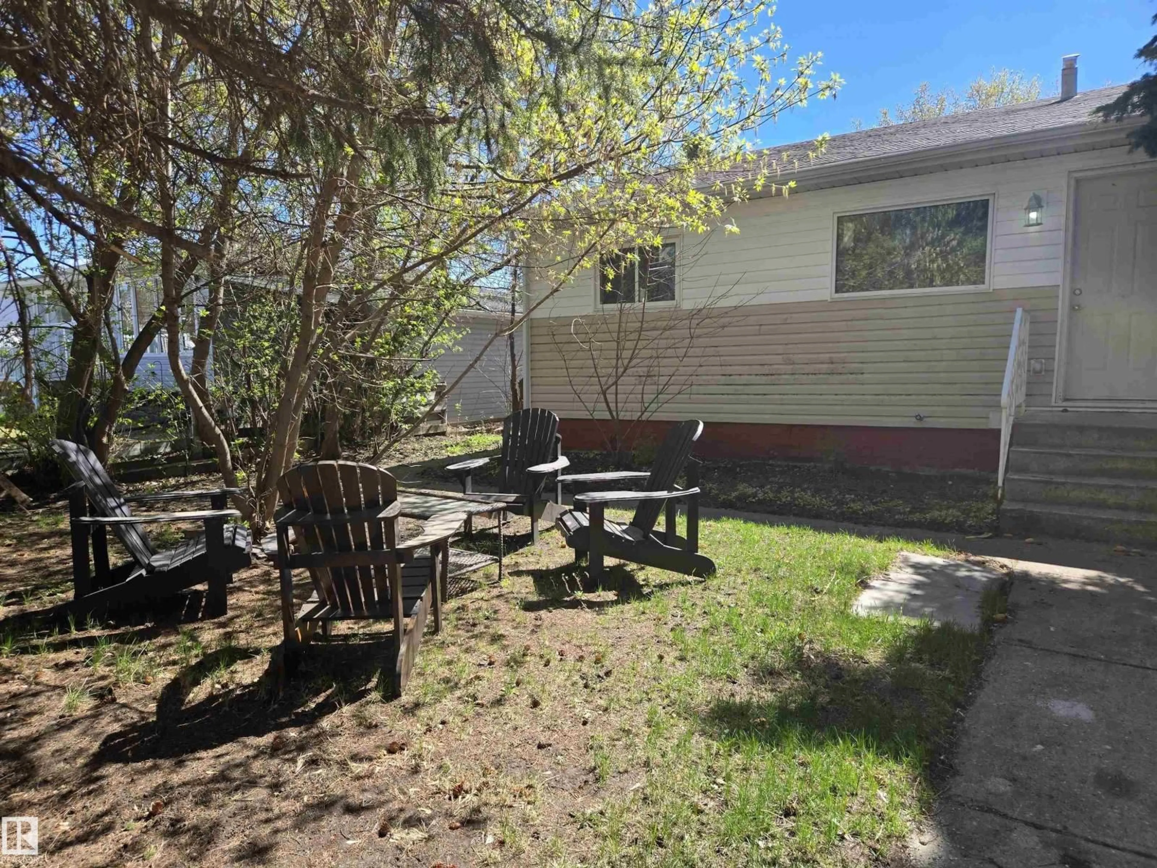 Patio, unknown for 4513 53 AV, Wetaskiwin Alberta T9A0Y3