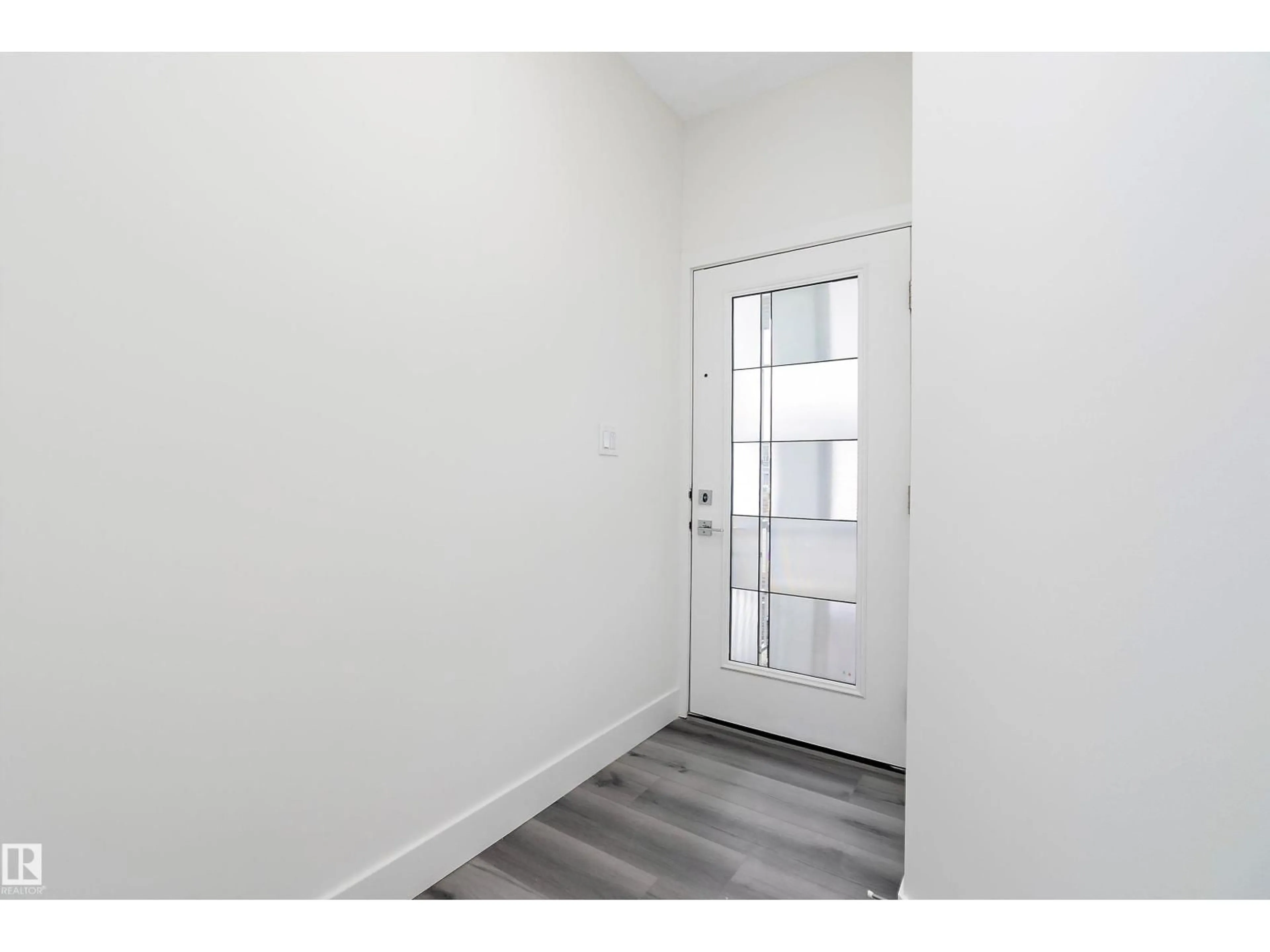 Indoor entryway for NW - 2532 210 ST, Edmonton Alberta T6M2M7