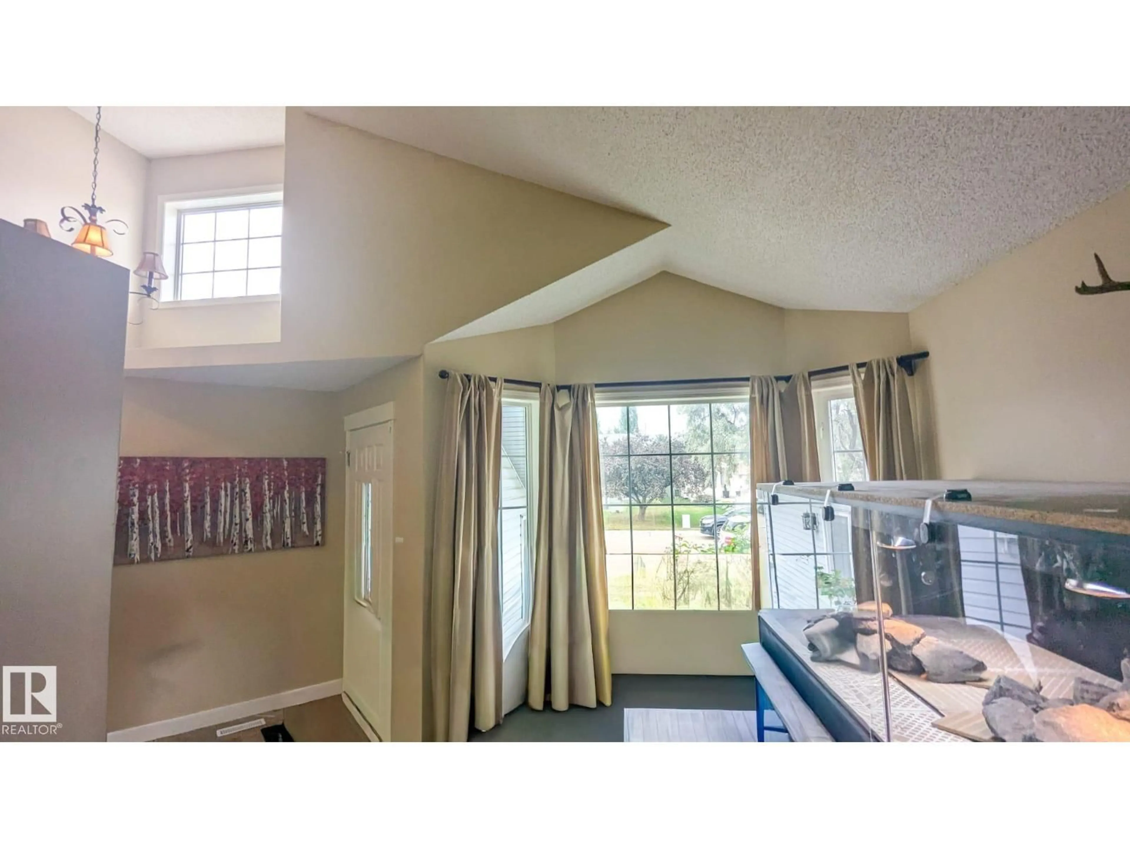 Unknown for 13817 131A AV NW, Edmonton Alberta T5L5A7