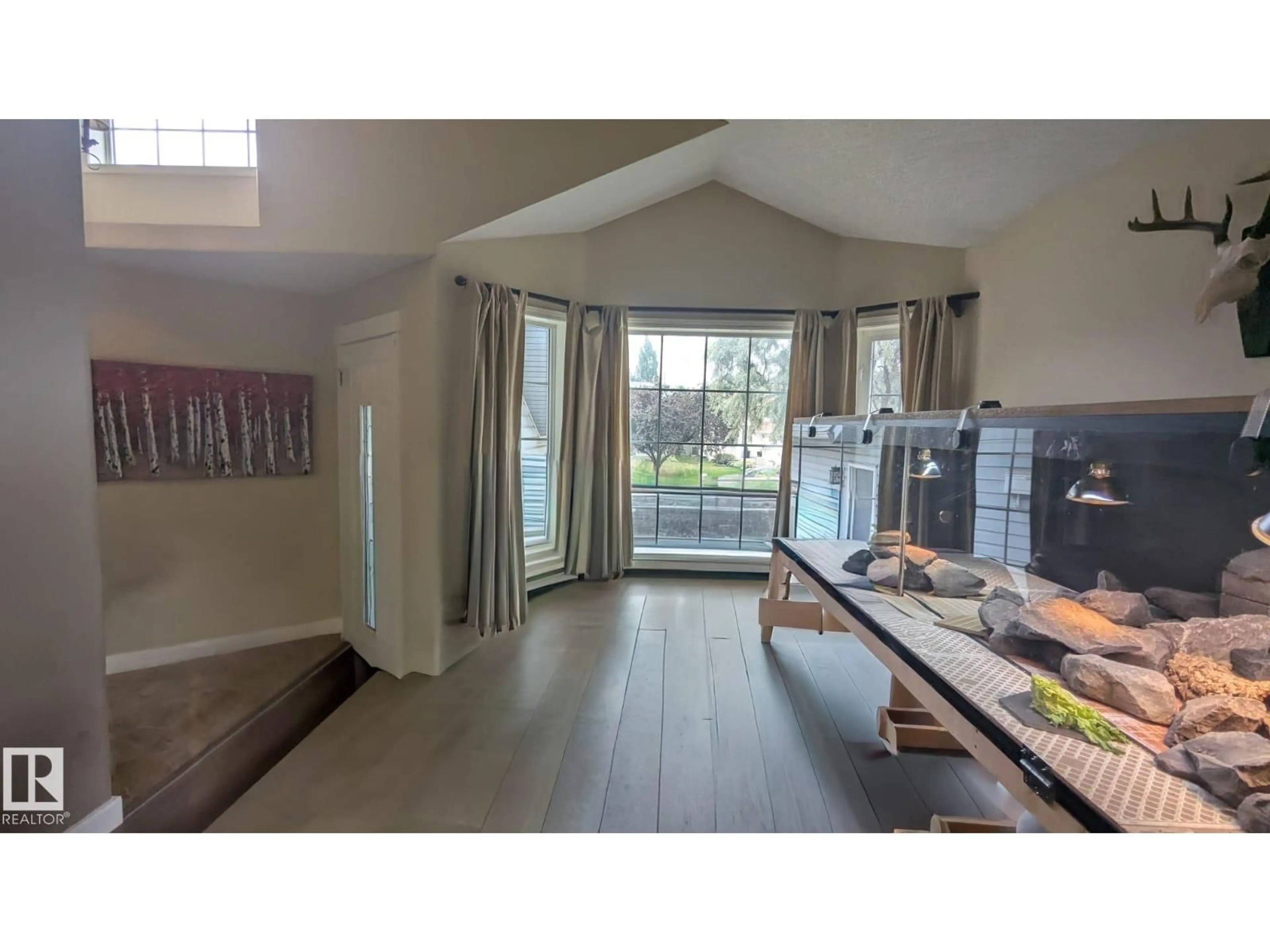 A pic of a room for 13817 131A AV NW, Edmonton Alberta T5L5A7