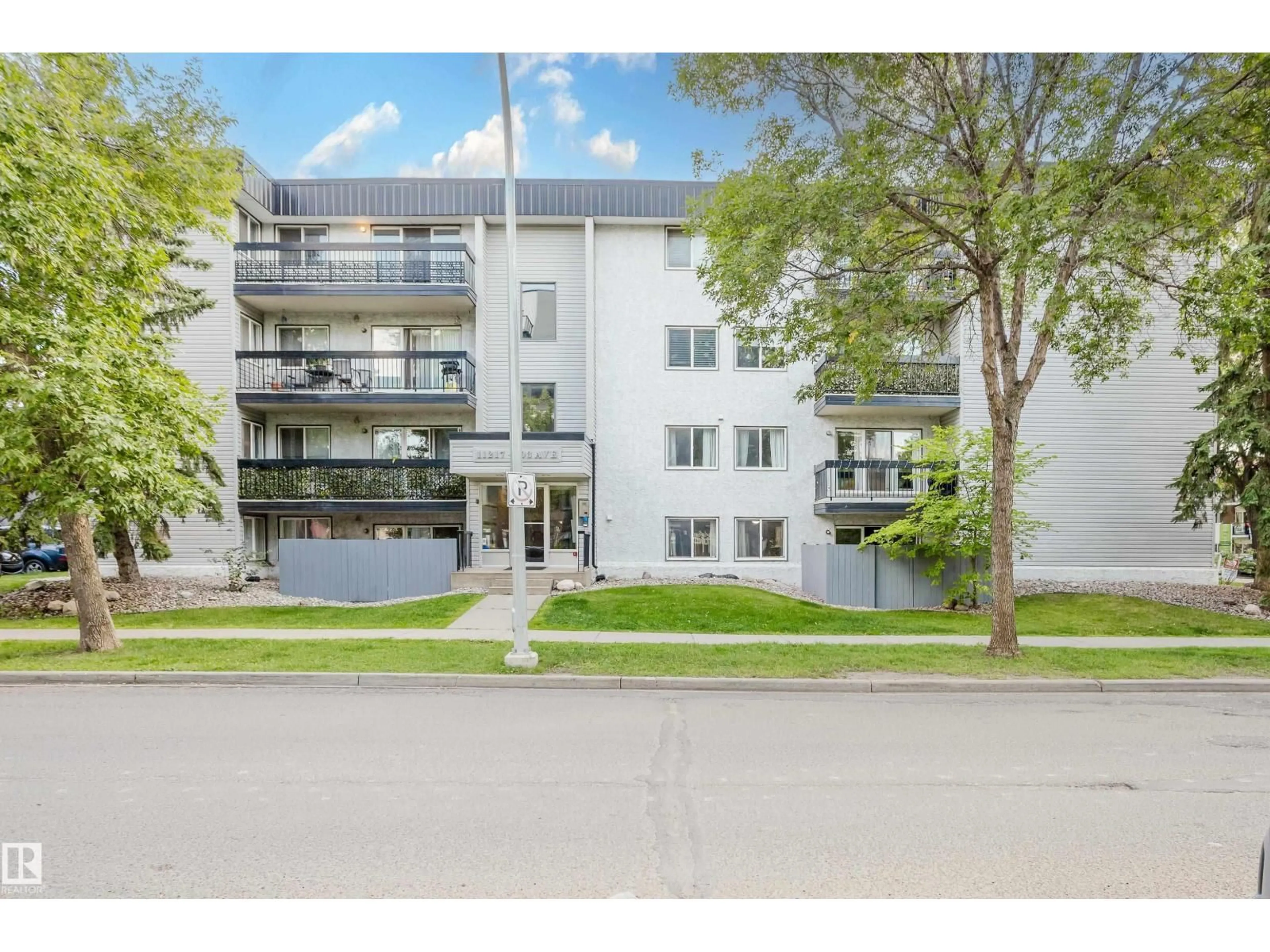 A pic from outside/outdoor area/front of a property/back of a property/a pic from drone, street for 106 - 11217 103 AV NW, Edmonton Alberta T5K2V9