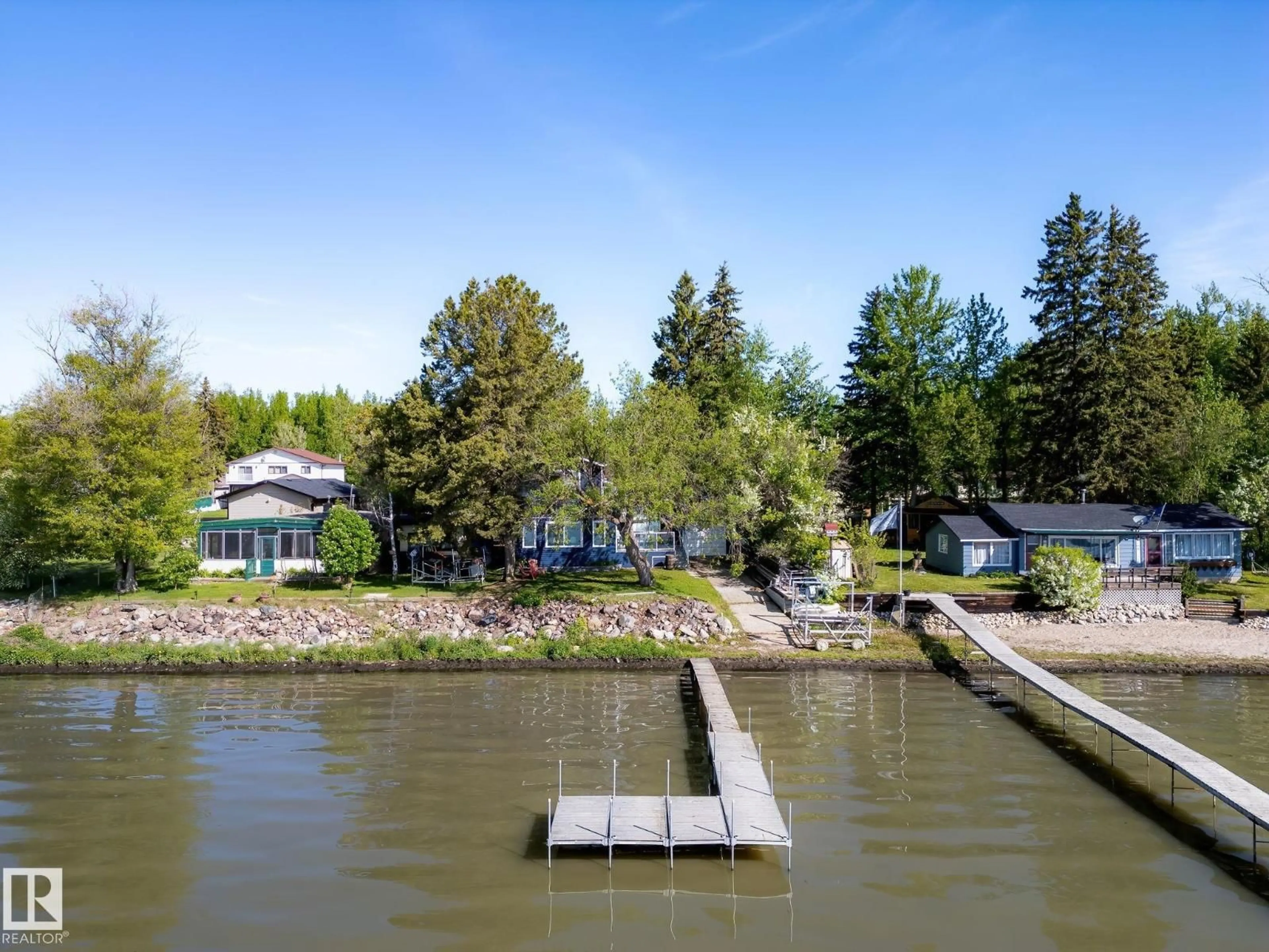 A pic from outside/outdoor area/front of a property/back of a property/a pic from drone, water/lake/river/ocean view for 809 8 STREET, Rural Lac Ste. Anne County Alberta T0E1A0