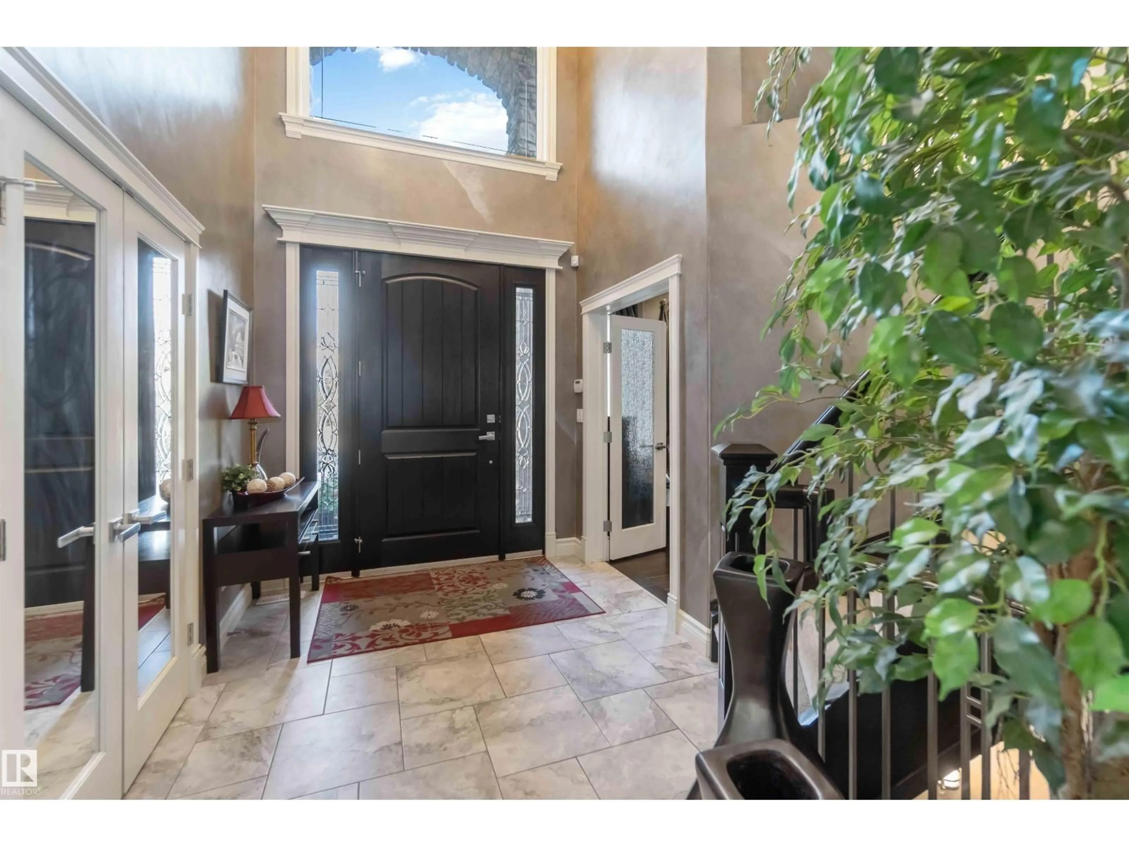 Indoor entryway for 217 RGE ROAD 233, Rural Strathcona County Alberta T8B1H5