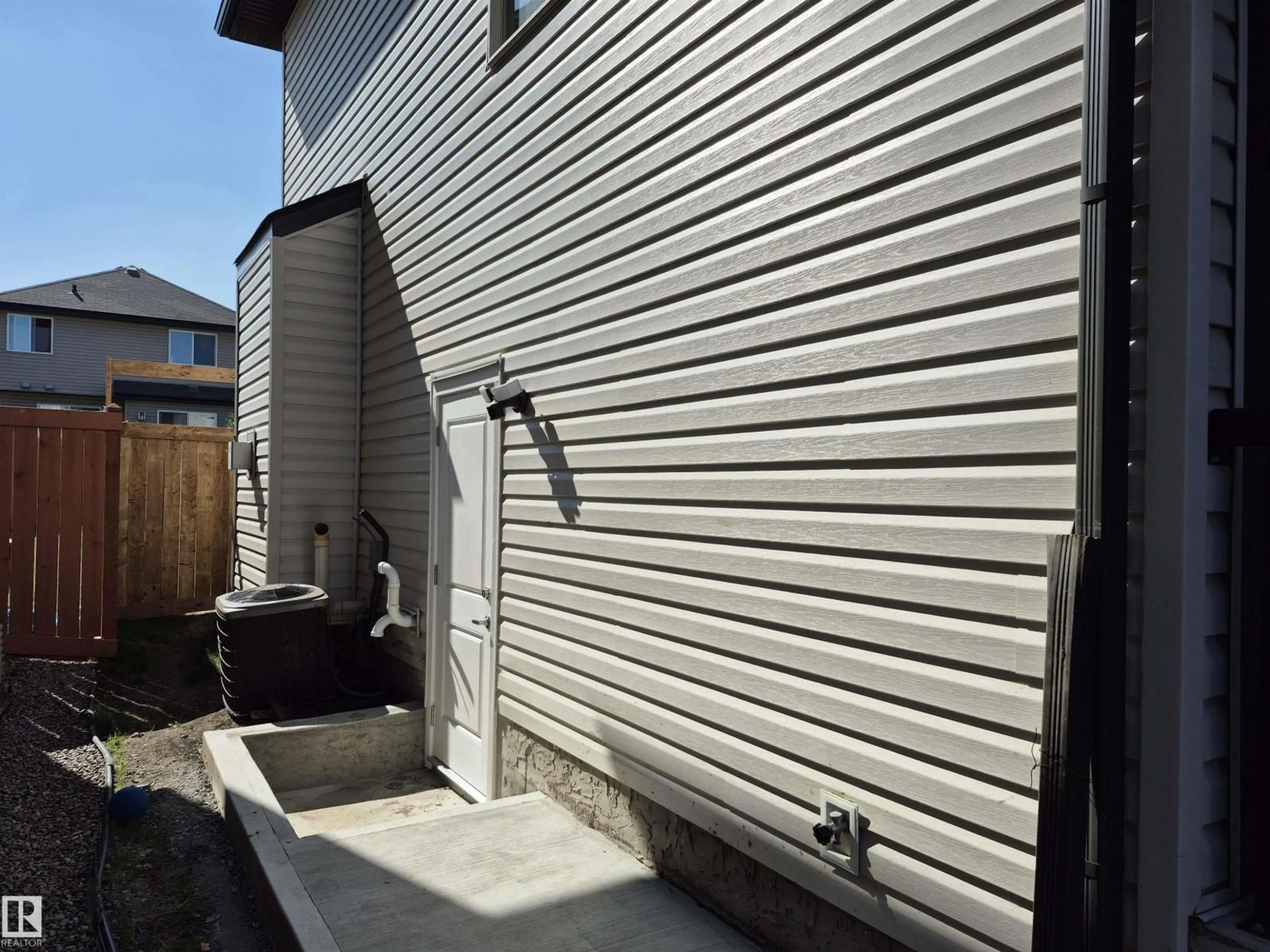 Unknown for 3233 16A AV, Edmonton Alberta T6T0P6