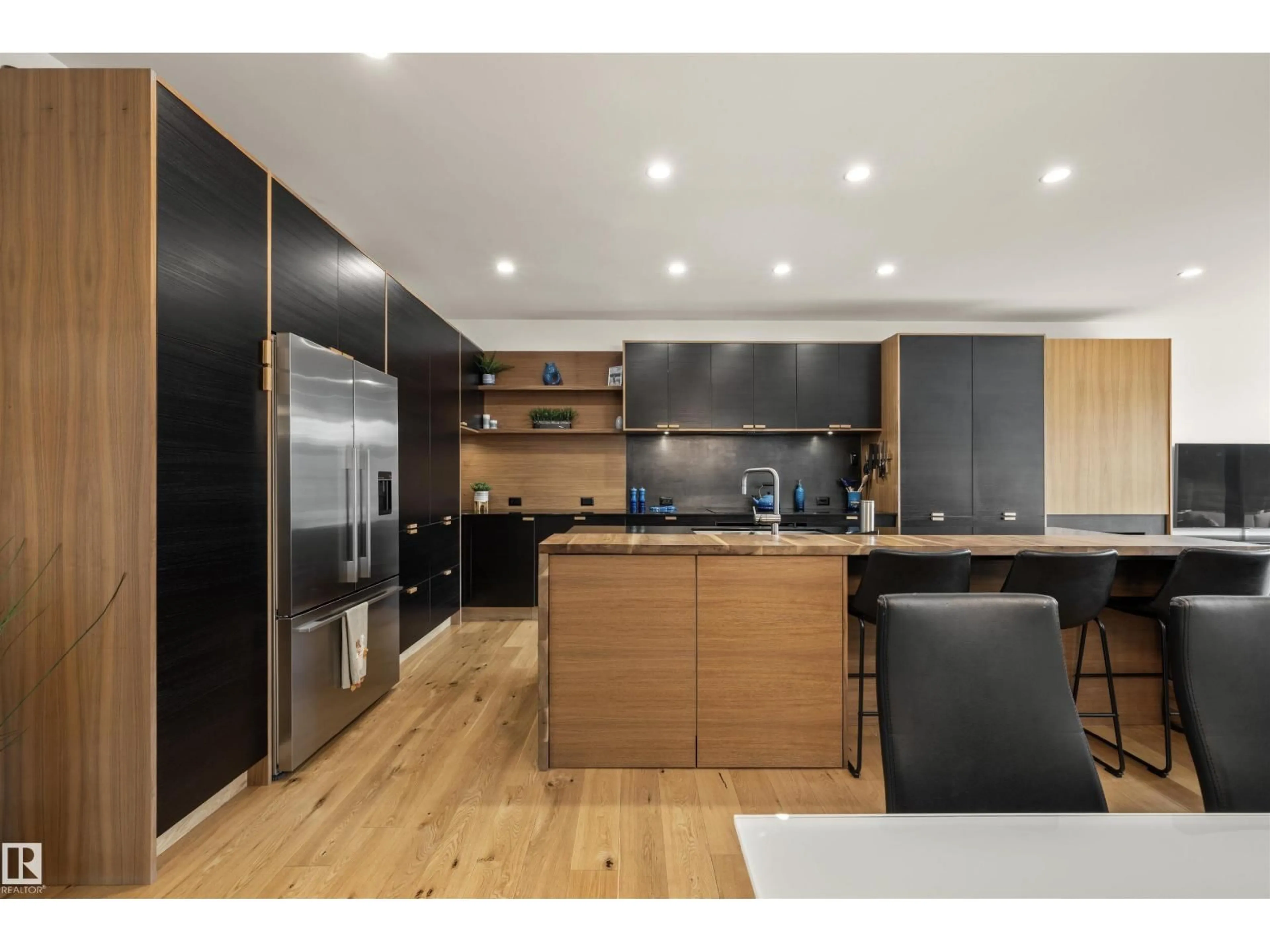 Contemporary kitchen, wood/laminate floor for 9761 90 AV, Edmonton Alberta T6E2S8