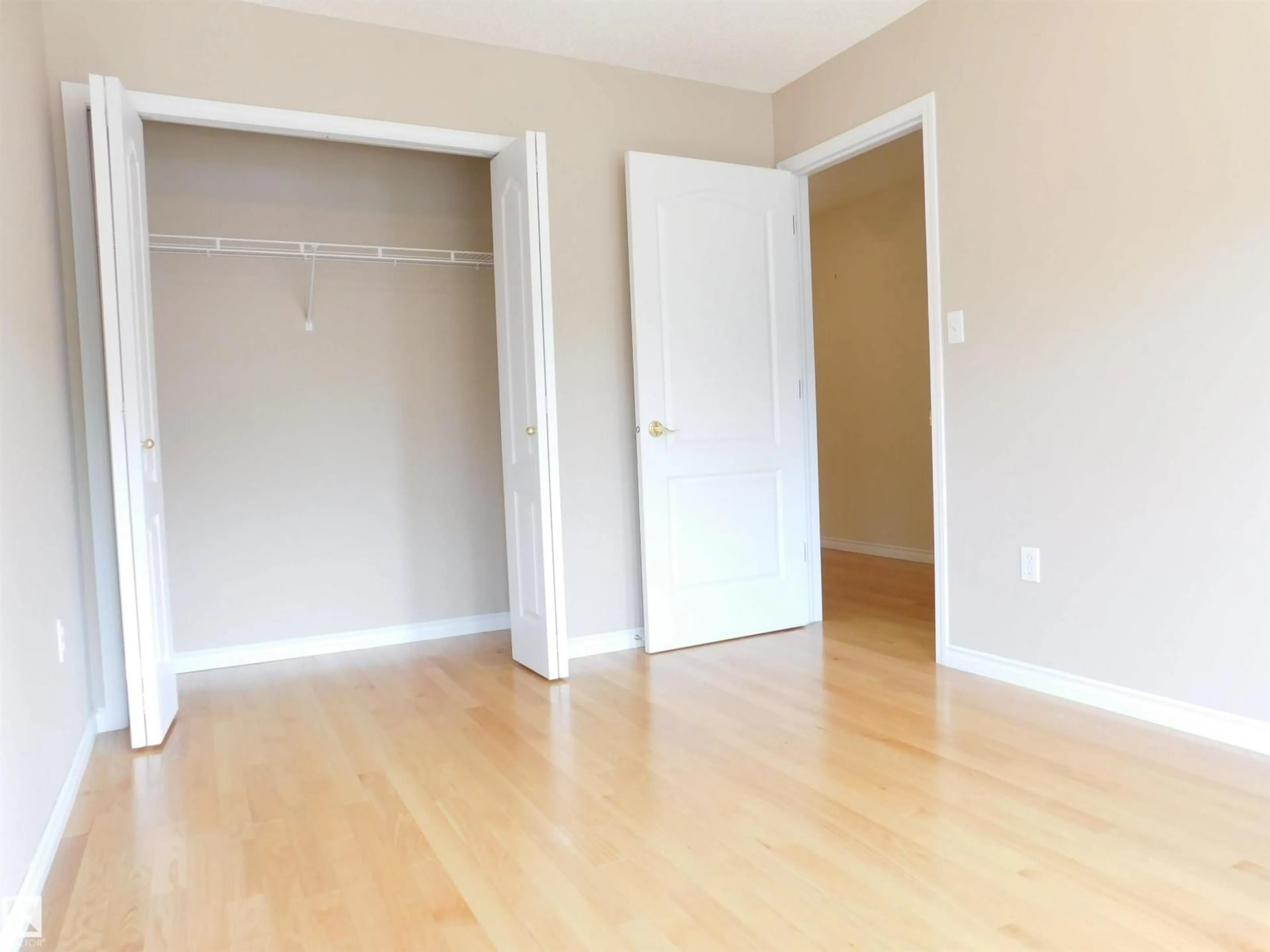 A pic of a room for 103 FALCONER CO NW, Edmonton Alberta T6R2V8