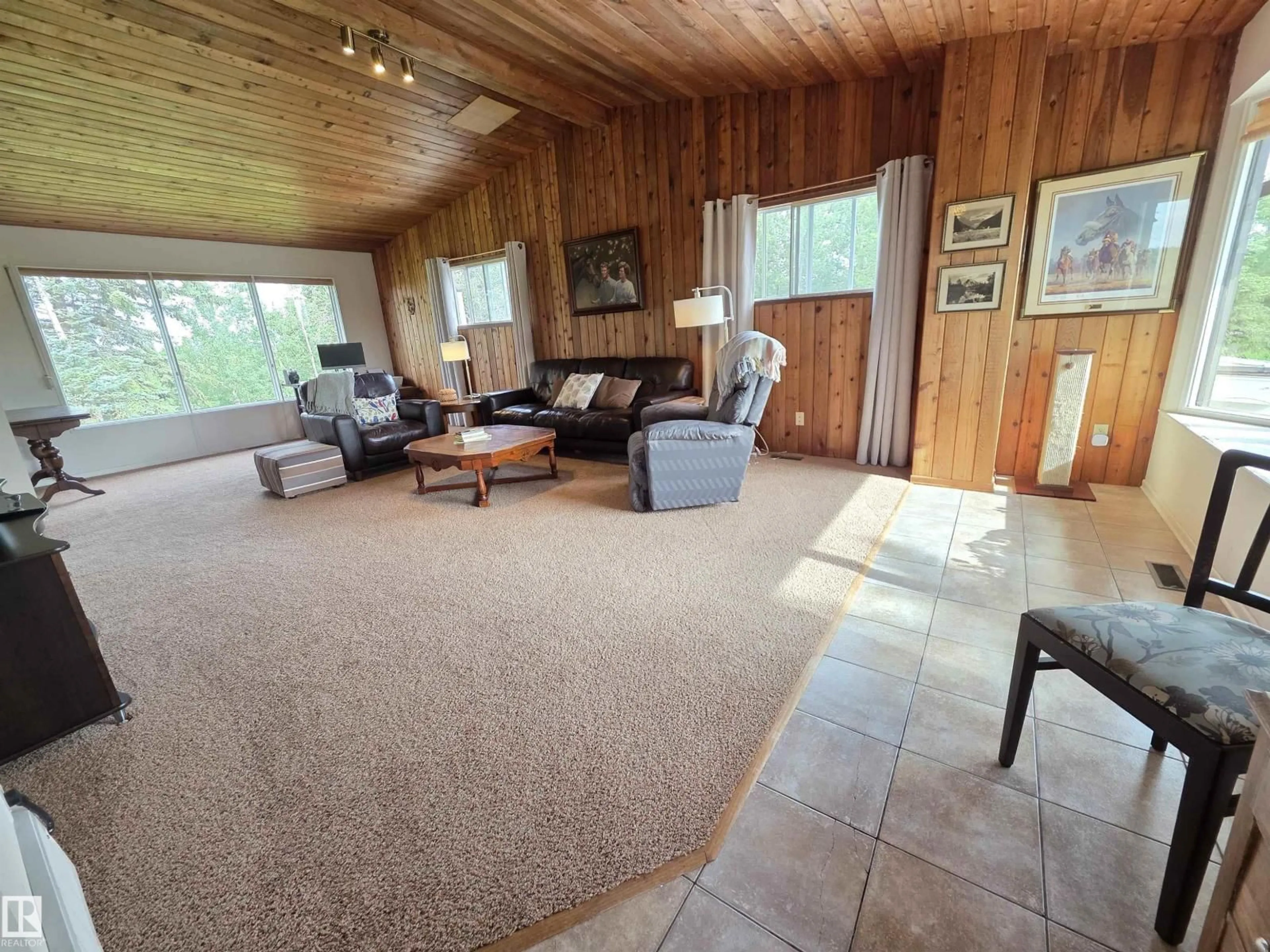 Living room with furniture, unknown for 2507 TWP ROAD 513, Rural Parkland County Alberta T7Y3H8