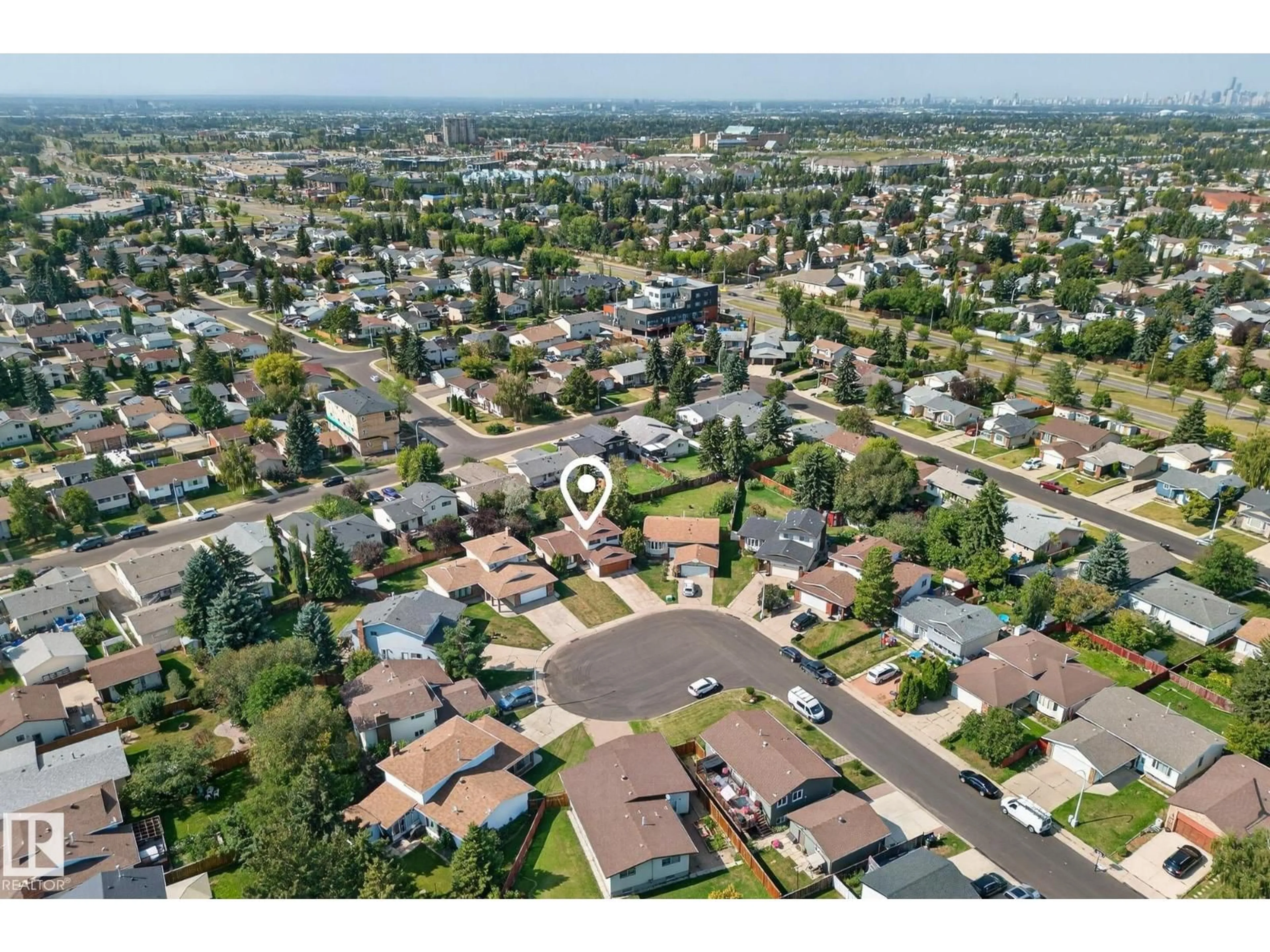 A pic from outside/outdoor area/front of a property/back of a property/a pic from drone, street for NW - 2056 45 ST, Edmonton Alberta T6L2V1