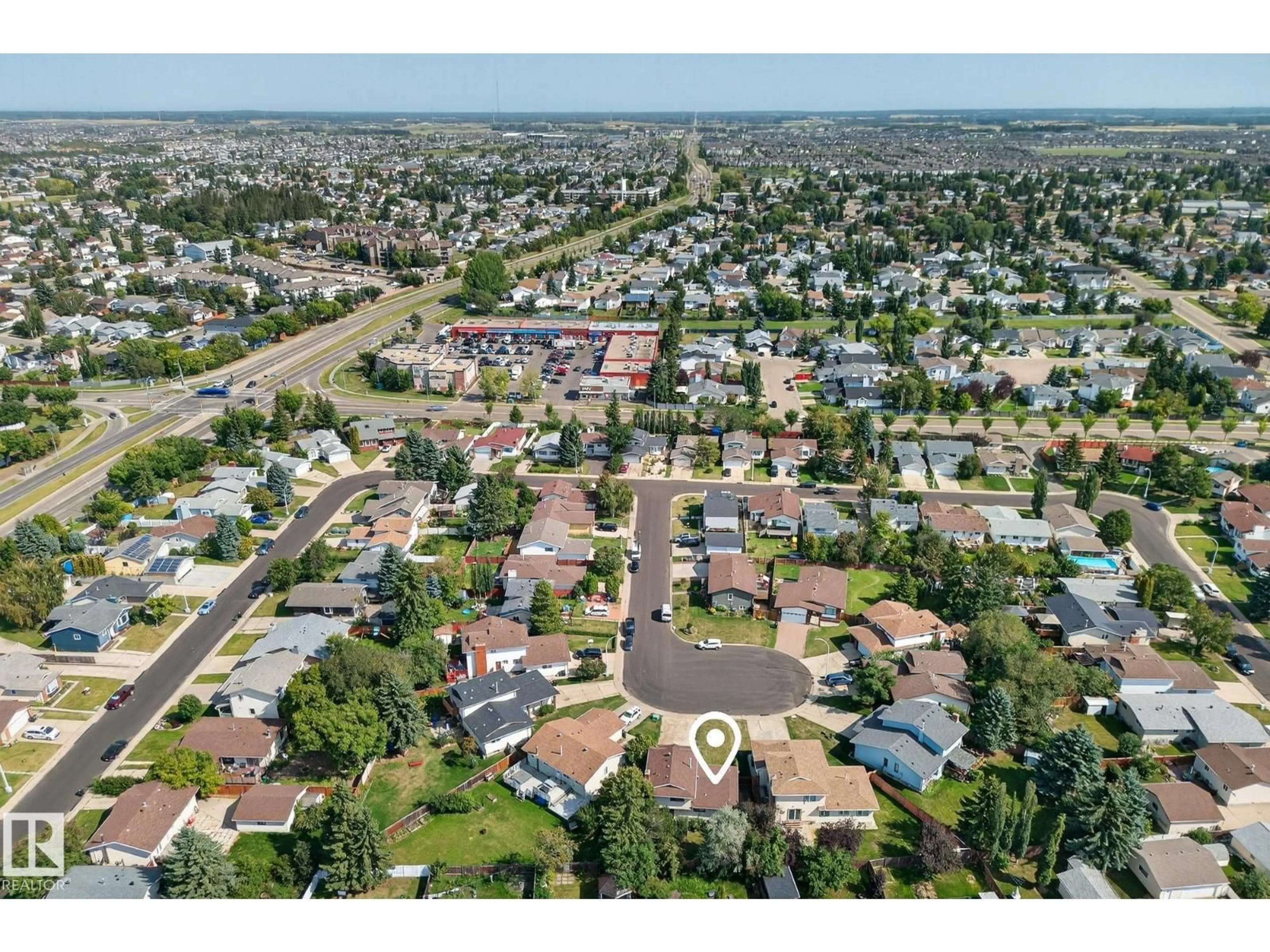 A pic from outside/outdoor area/front of a property/back of a property/a pic from drone, street for NW - 2056 45 ST, Edmonton Alberta T6L2V1