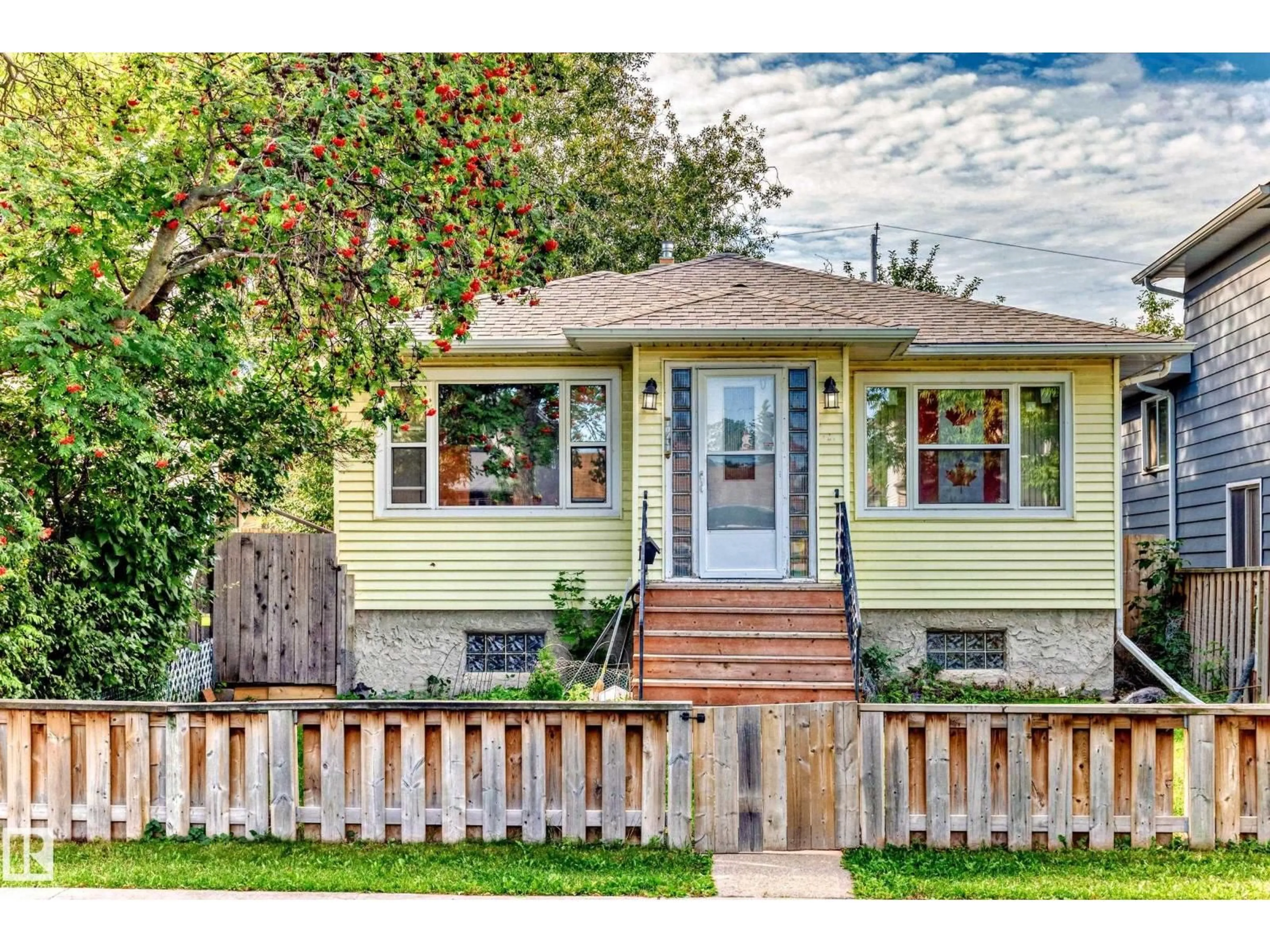 Home with vinyl exterior material, street for 10711 72 AV, Edmonton Alberta T6E1A2