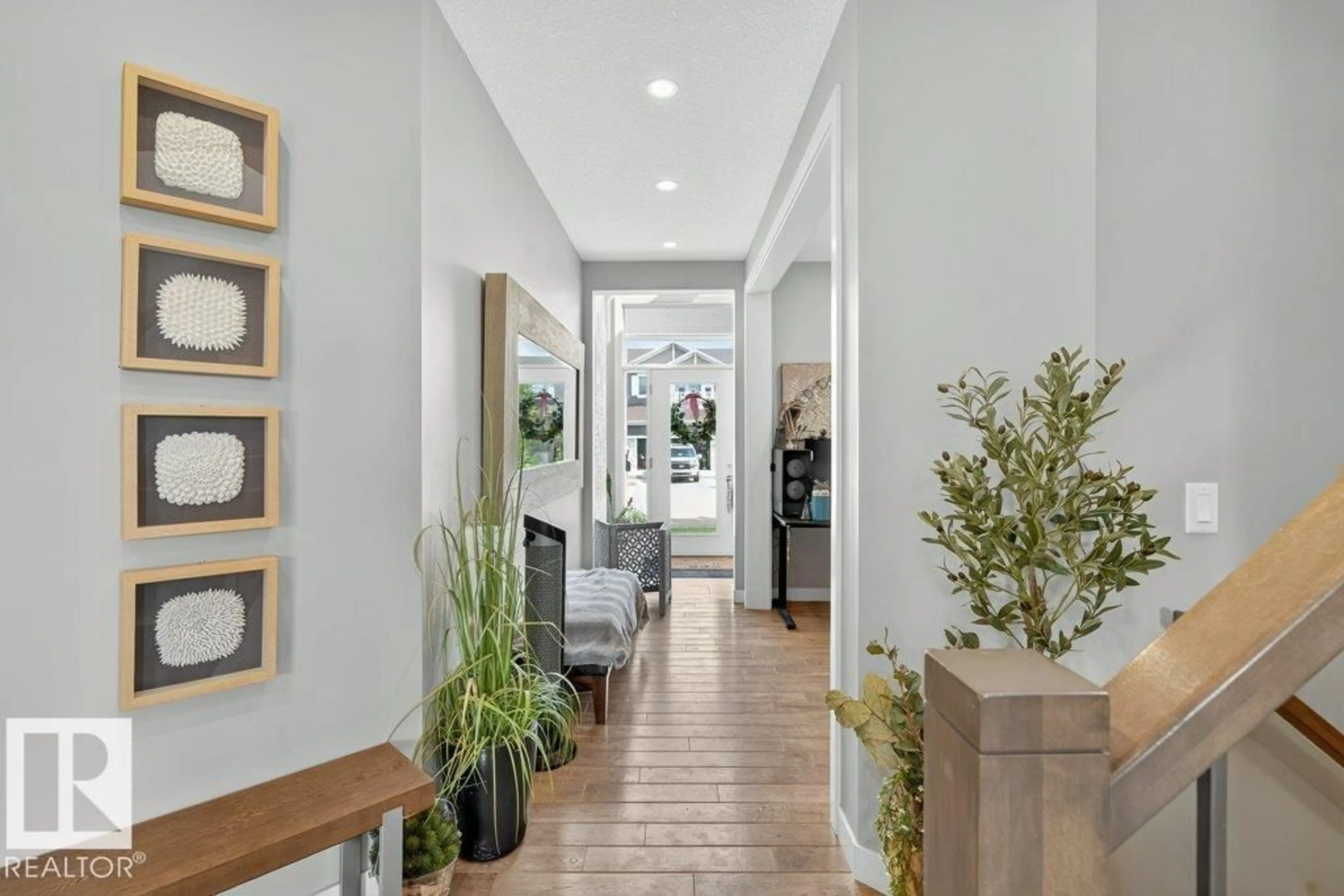 Indoor entryway for 272 REICHERT DR, Beaumont Alberta T4X1Z7